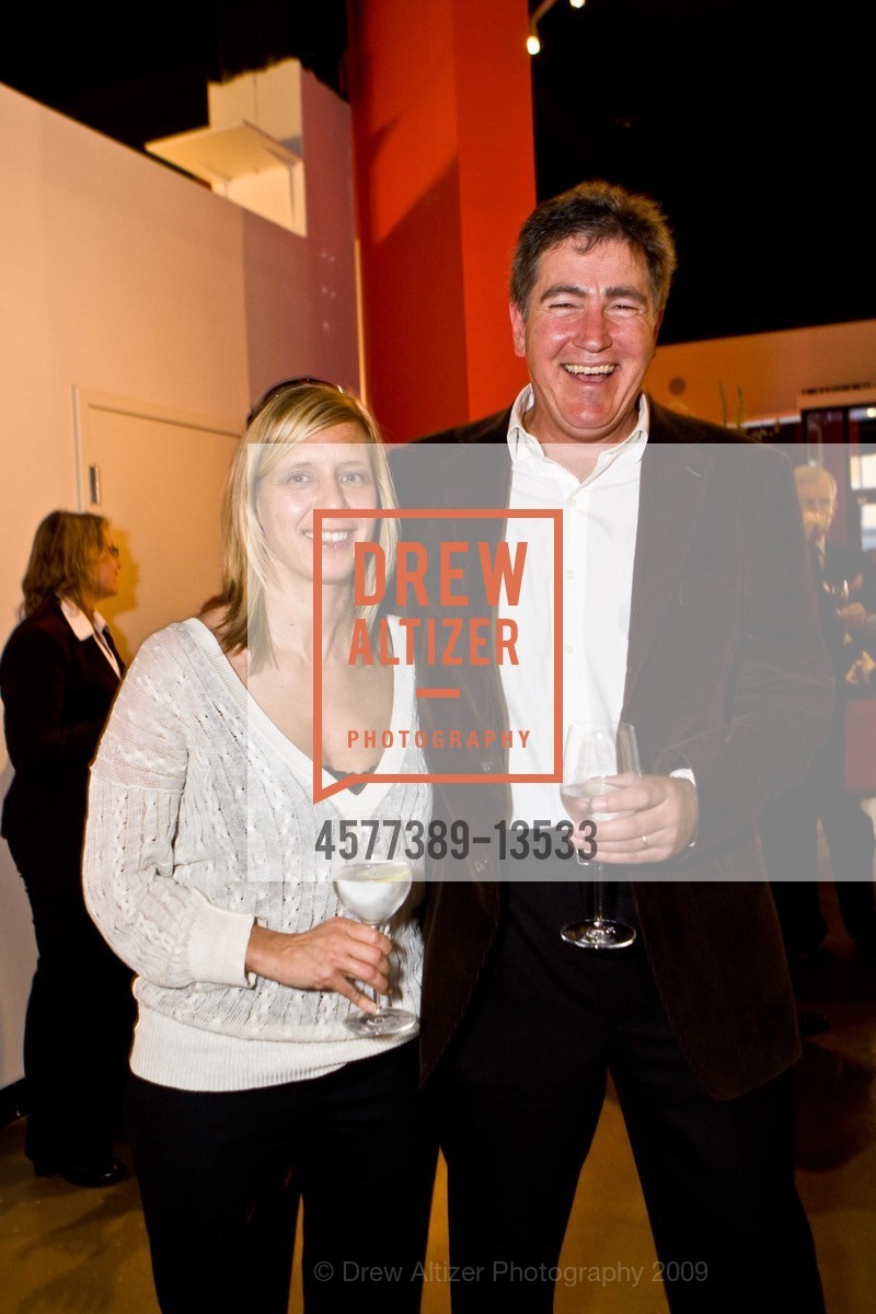 Ann Gaffney, David Anttila, Academy of Art Hosts Signing Party for Orlando Diaz Azcuy and Diane Dorans Saeks, US, May 11th, 2009, Photo #4577389-13533 Ann Gaffney, David Anttila, Photo #4577389-13533