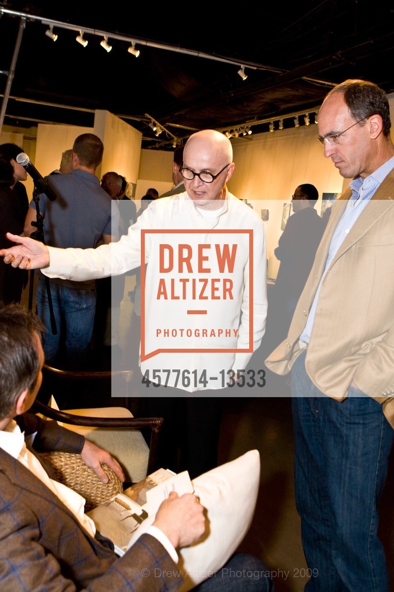Orlando Diaz Azcuy, Tom Lloyd-Butler, Academy of Art Hosts Signing Party for Orlando Diaz Azcuy and Diane Dorans Saeks, US, May 11th, 2009, Photo #4577614-13533 Orlando Diaz Azcuy, Tom Lloyd-Butler, Photo #4577614-13533