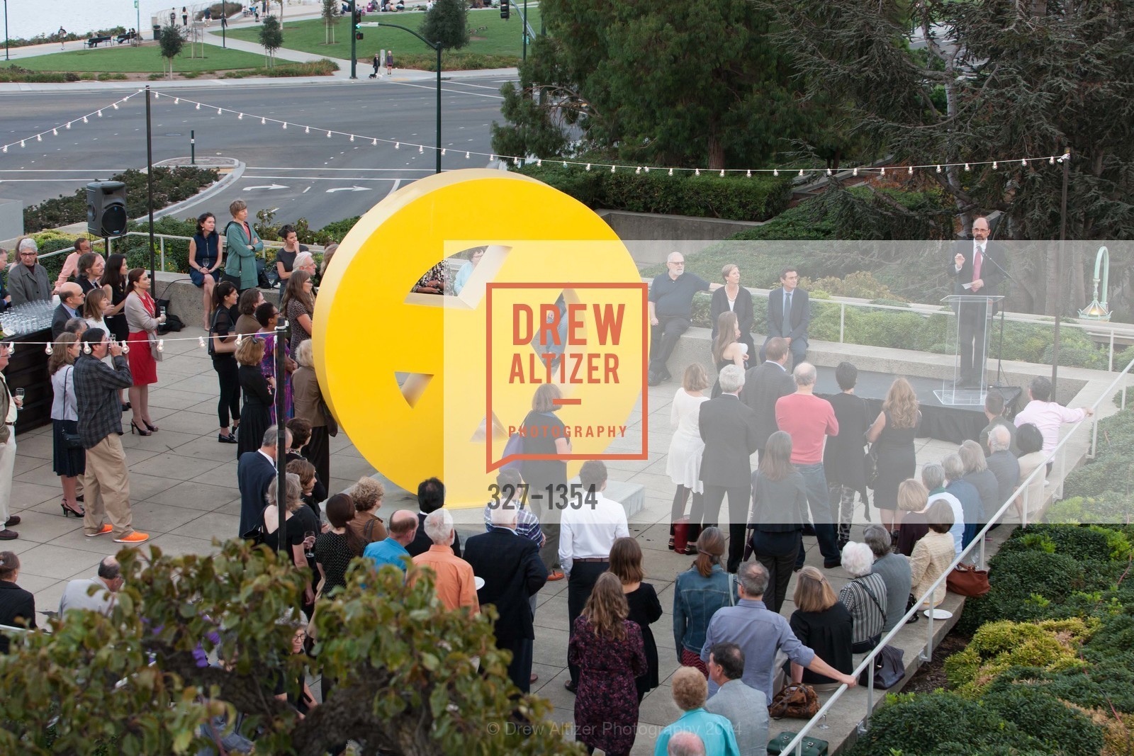 Atmosphere, OMCA and SFMOMA Celebrate Opening of Fertile Ground, Oakland Museum of California. 1000 Oak Strett, September 18th, 2014, Photo #327-1354 Atmosphere, Photo #327-1354