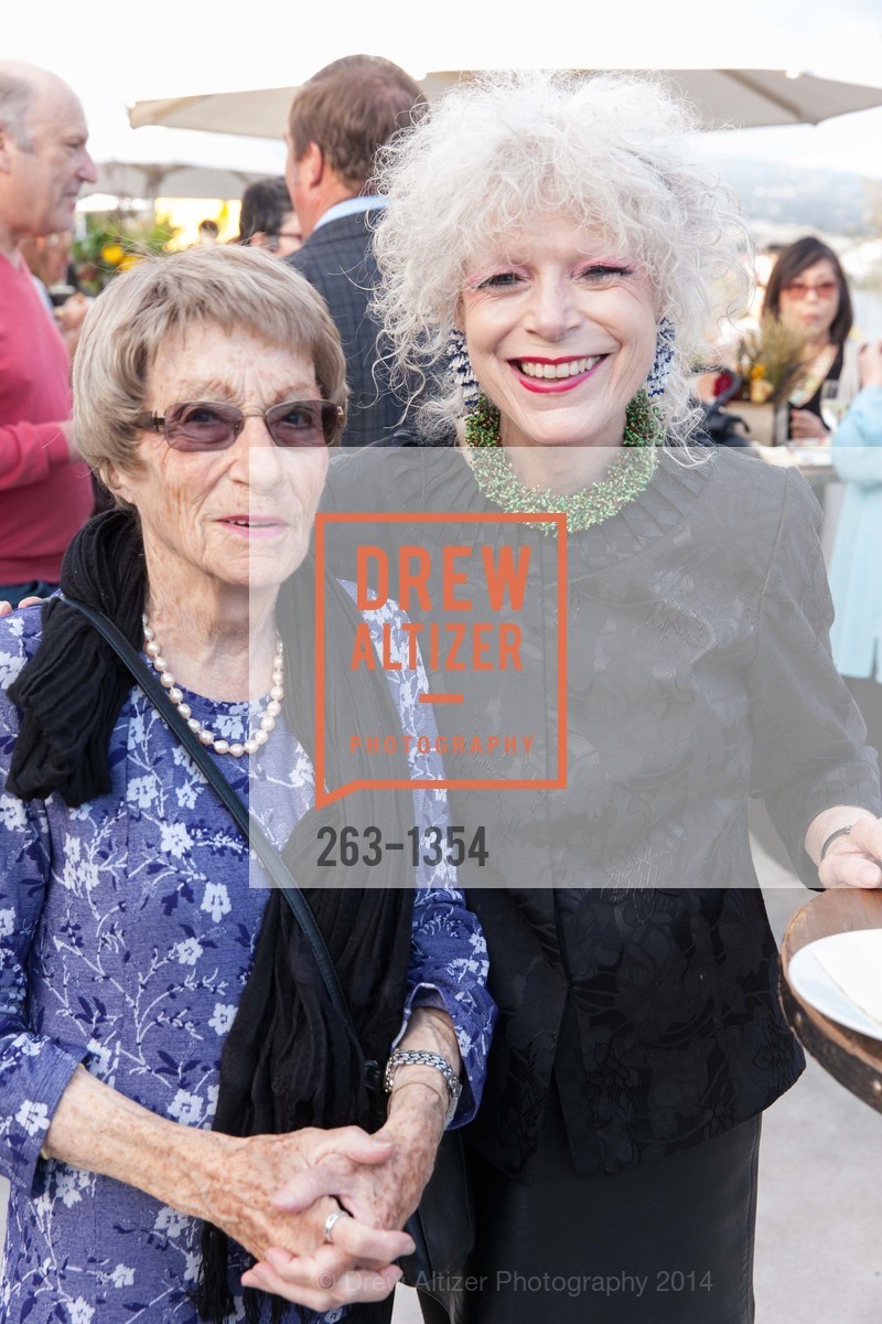 Faye Wilson, OMCA and SFMOMA Celebrate Opening of Fertile Ground, Oakland Museum of California. 1000 Oak Strett, September 18th, 2014, Photo #263-1354 Faye Wilson, Photo #263-1354