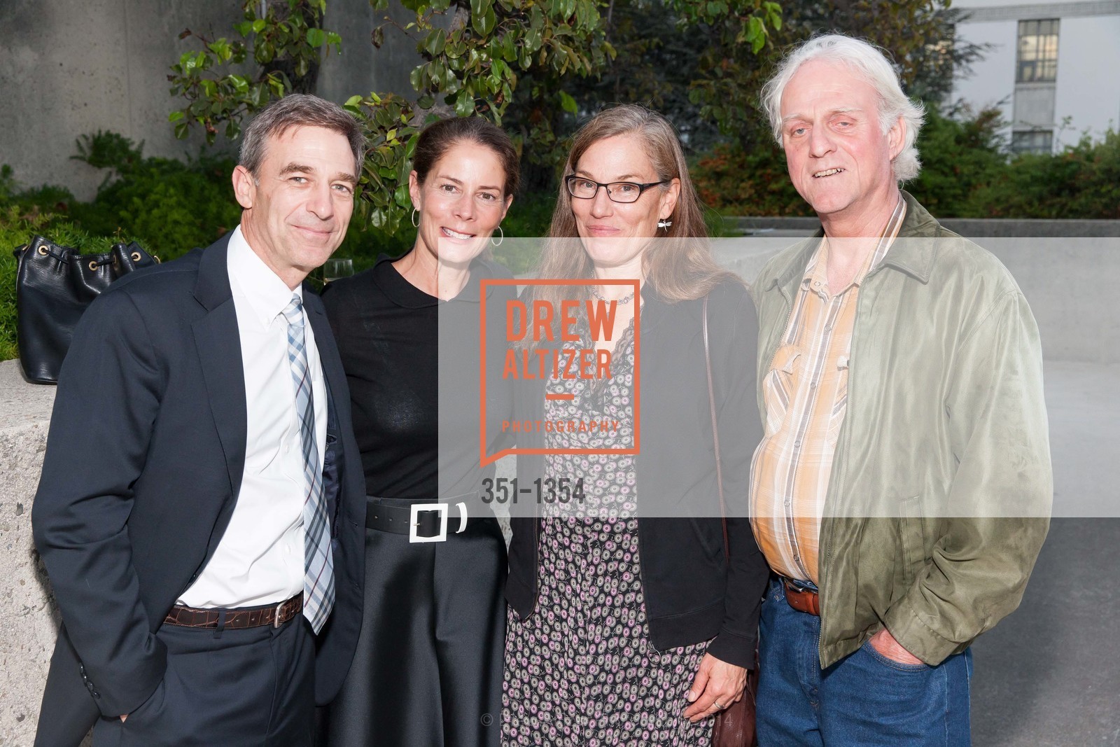 Jeanne Hansen-Tray, Forrest McHarland, OMCA and SFMOMA Celebrate Opening of Fertile Ground, Oakland Museum of California. 1000 Oak Strett, September 18th, 2014, Photo #351-1354 Jeanne Hansen-Tray, Forrest McHarland, Photo #351-1354
