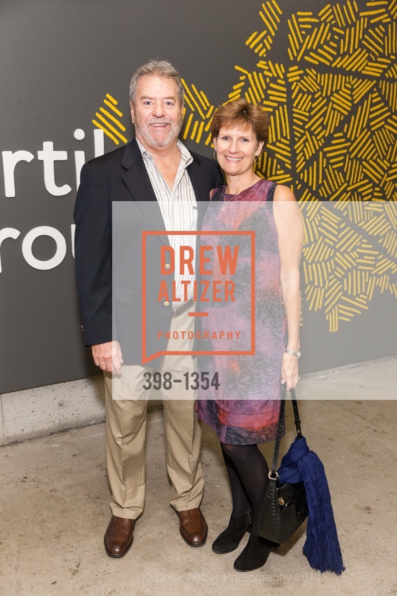 Frank Arthur, Eileen Ash, OMCA and SFMOMA Celebrate Opening of Fertile Ground, Oakland Museum of California. 1000 Oak Strett, September 18th, 2014, Photo #398-1354 Frank Arthur, Eileen Ash, Photo #398-1354