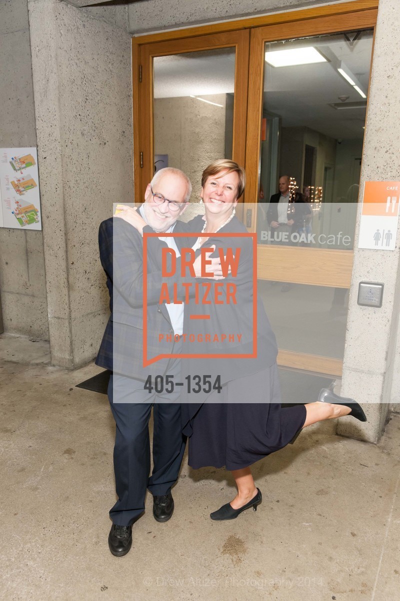 Gary Garrels, Lori Fogarty, OMCA and SFMOMA Celebrate Opening of Fertile Ground, Oakland Museum of California. 1000 Oak Strett, September 18th, 2014, Photo #405-1354 Gary Garrels, Lori Fogarty, Photo #405-1354