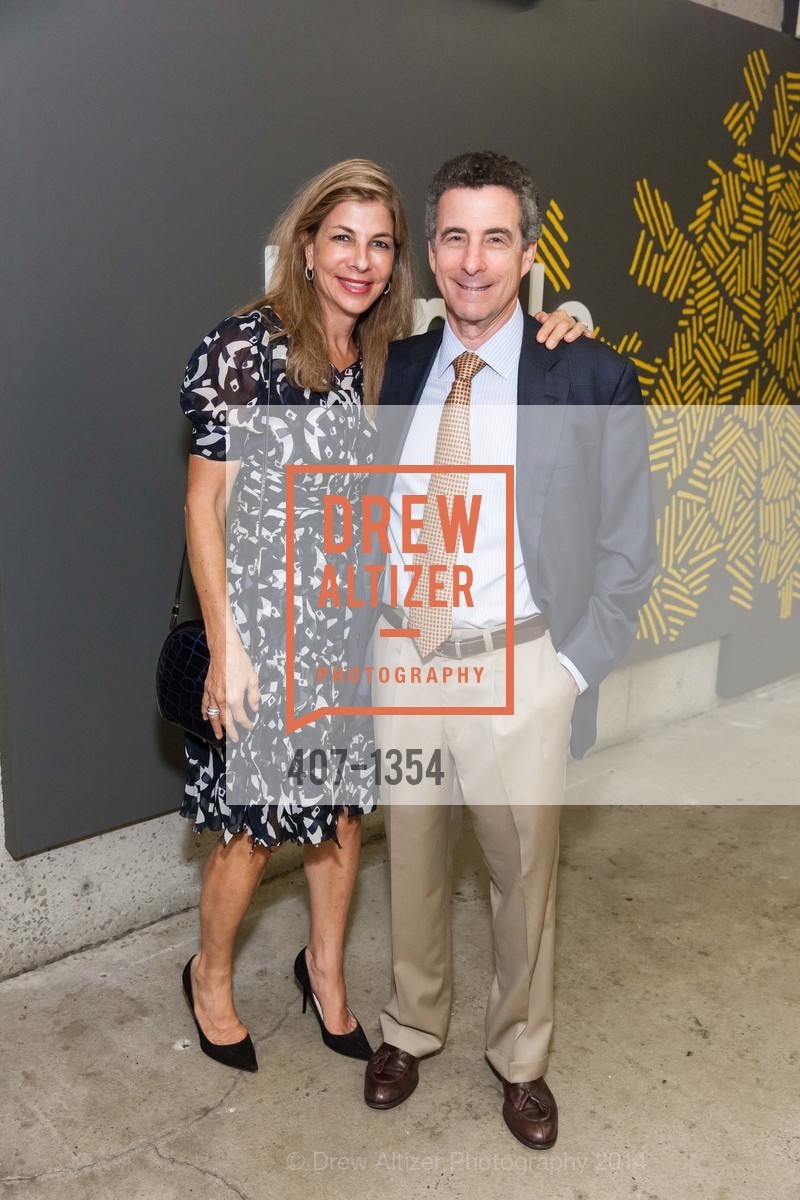 Andrea Alfano, Charles Freiberg, OMCA and SFMOMA Celebrate Opening of Fertile Ground, Oakland Museum of California. 1000 Oak Strett, September 18th, 2014, Photo #407-1354 Andrea Alfano, Charles Freiberg, Photo #407-1354