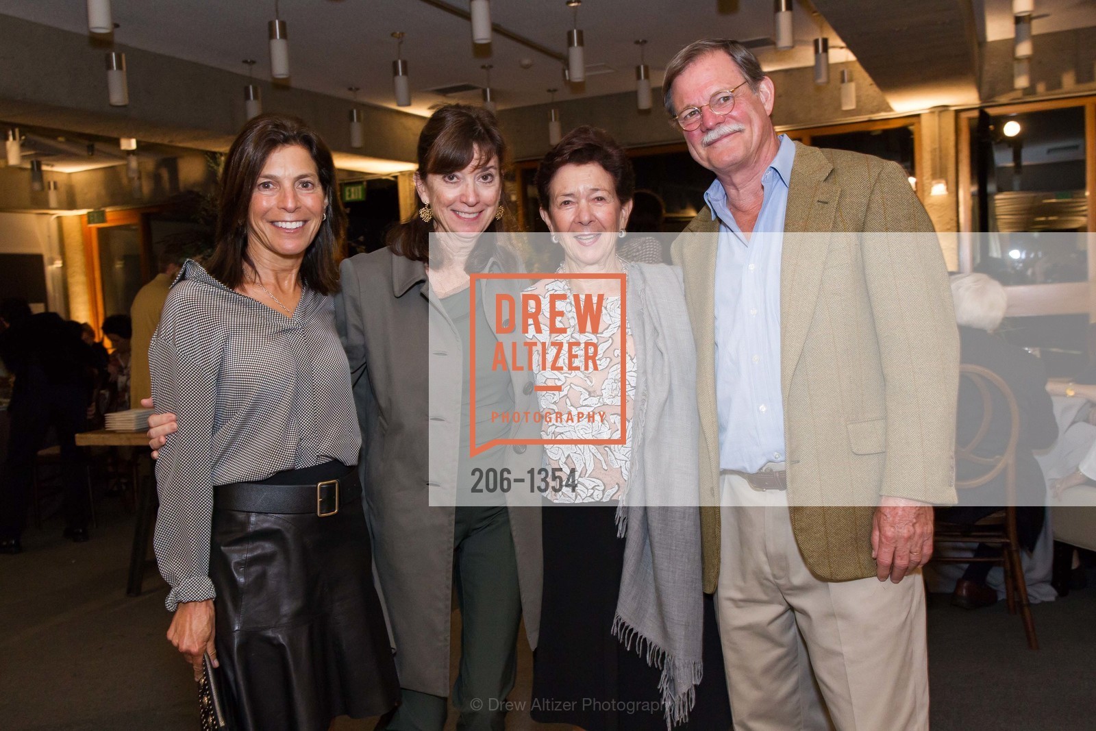 Susan Swig, Lisille Matheson, Roselyne Swig, Henry Matheson, OMCA and SFMOMA Celebrate Opening of Fertile Ground, Oakland Museum of California. 1000 Oak Strett, Photo #206-1354 Susan Swig, Lisille Matheson, Roselyne Swig, Henry Matheson, Photo #206-1354
