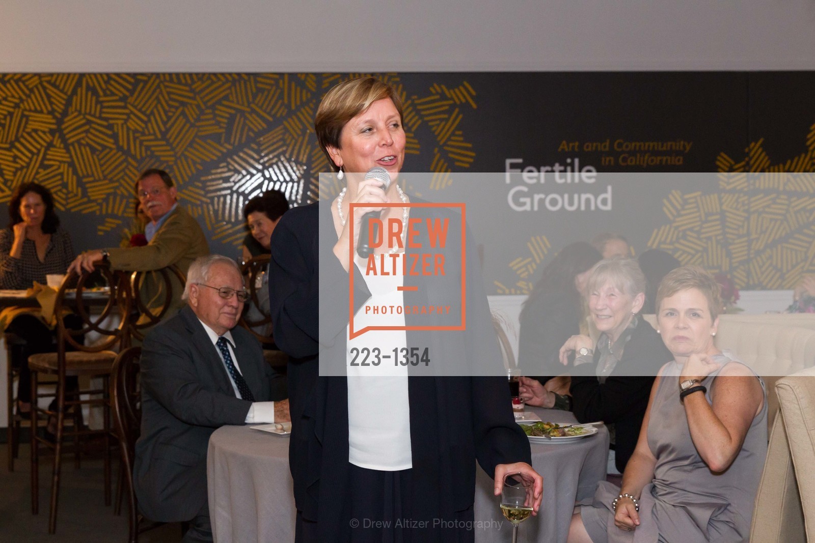 Lori Fogarty, Photo #223-1354
