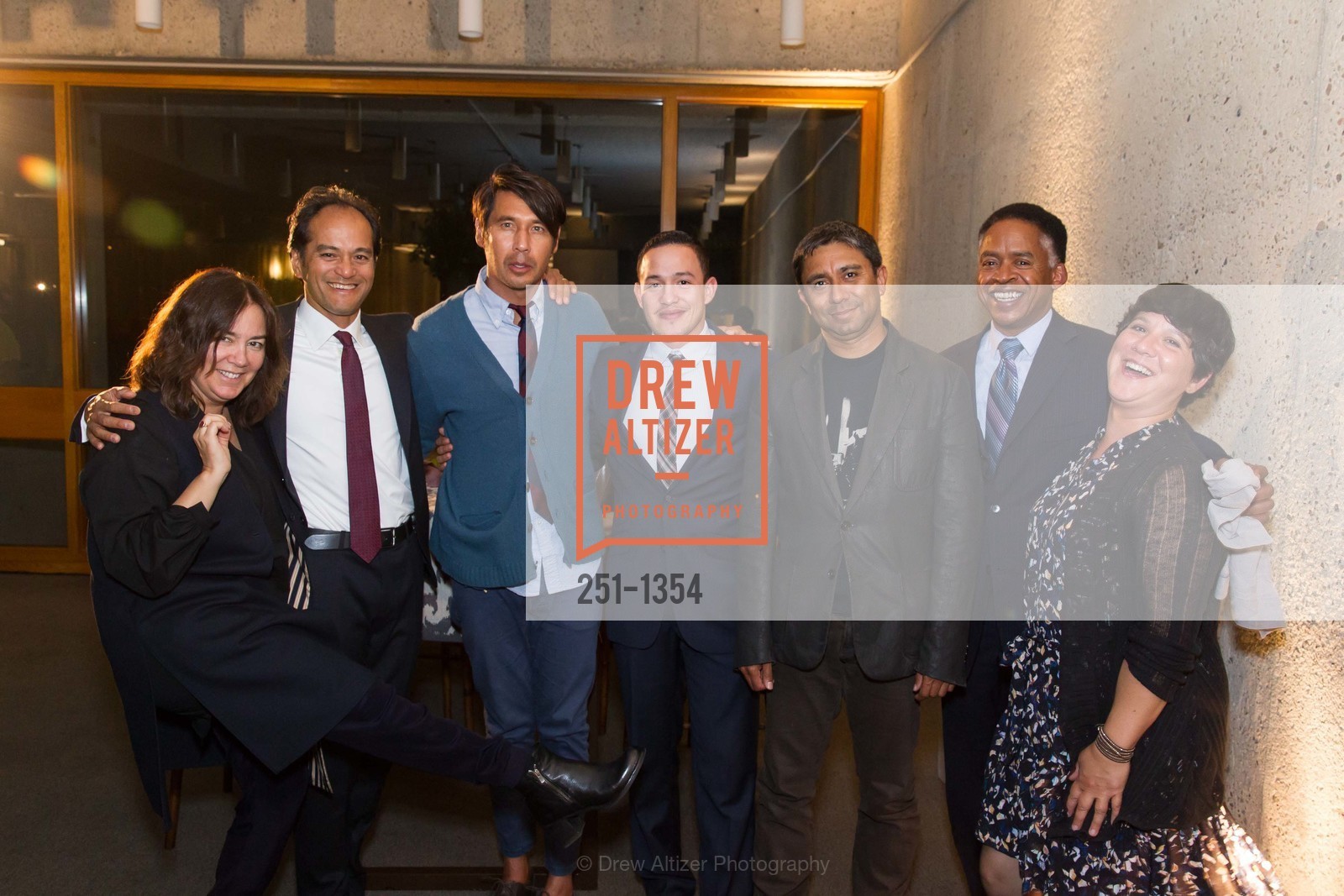 Domitilla Getty, Rene Deguzman, Raymond Virgel, Alexander Pena, Mike Moye, OMCA and SFMOMA Celebrate Opening of Fertile Ground, Oakland Museum of California. 1000 Oak Strett, Photo #251-1354 Domitilla Getty, Rene Deguzman, Raymond Virgel, Alexander Pena, Mike Moye, Photo #251-1354