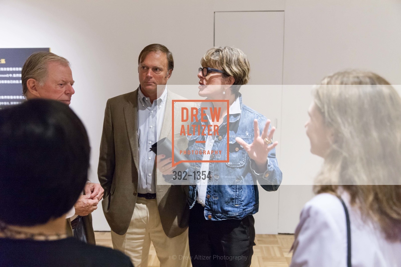 Michael Keenan, Jennifer Walker, OMCA and SFMOMA Celebrate Opening of Fertile Ground, Oakland Museum of California. 1000 Oak Strett, Photo #392-1354 Michael Keenan, Jennifer Walker, Photo #392-1354