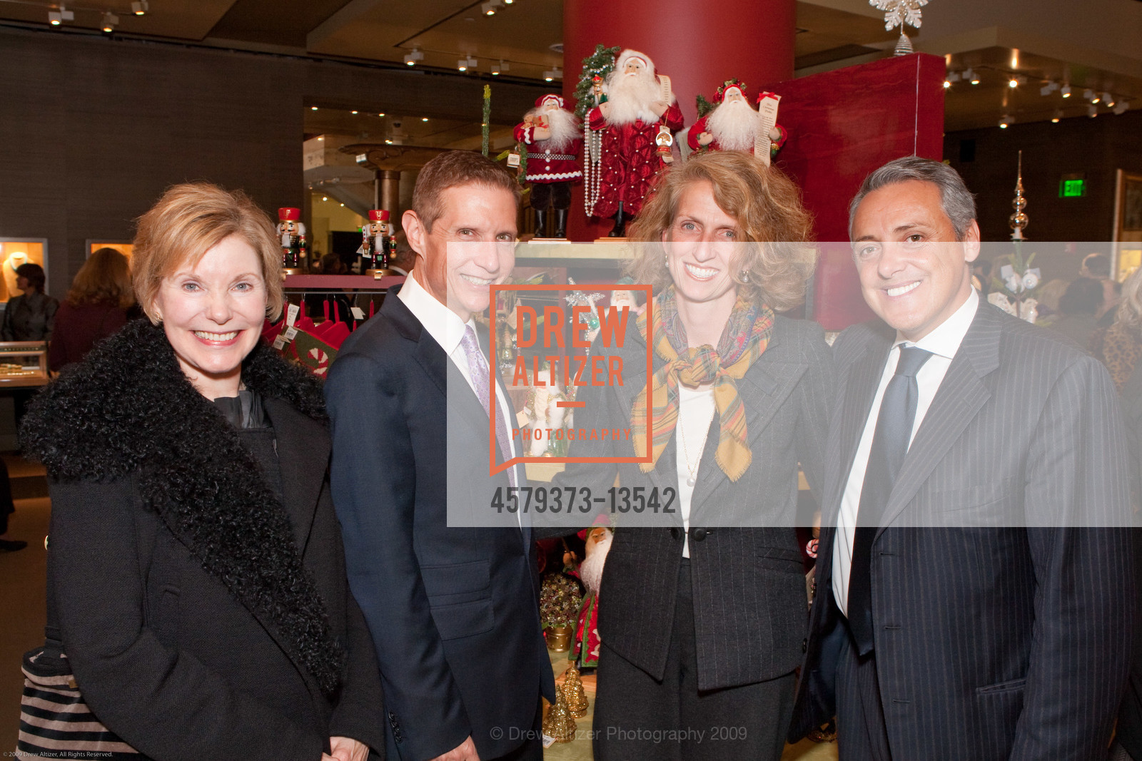 Barbara Traisman, John Buchanan, Marta Benson, Alberto Milani, Buccellati at Gumps, US, November 20th, 2009, Photo #4579373-13542 Barbara Traisman, John Buchanan, Marta Benson, Alberto Milani, Photo #4579373-13542