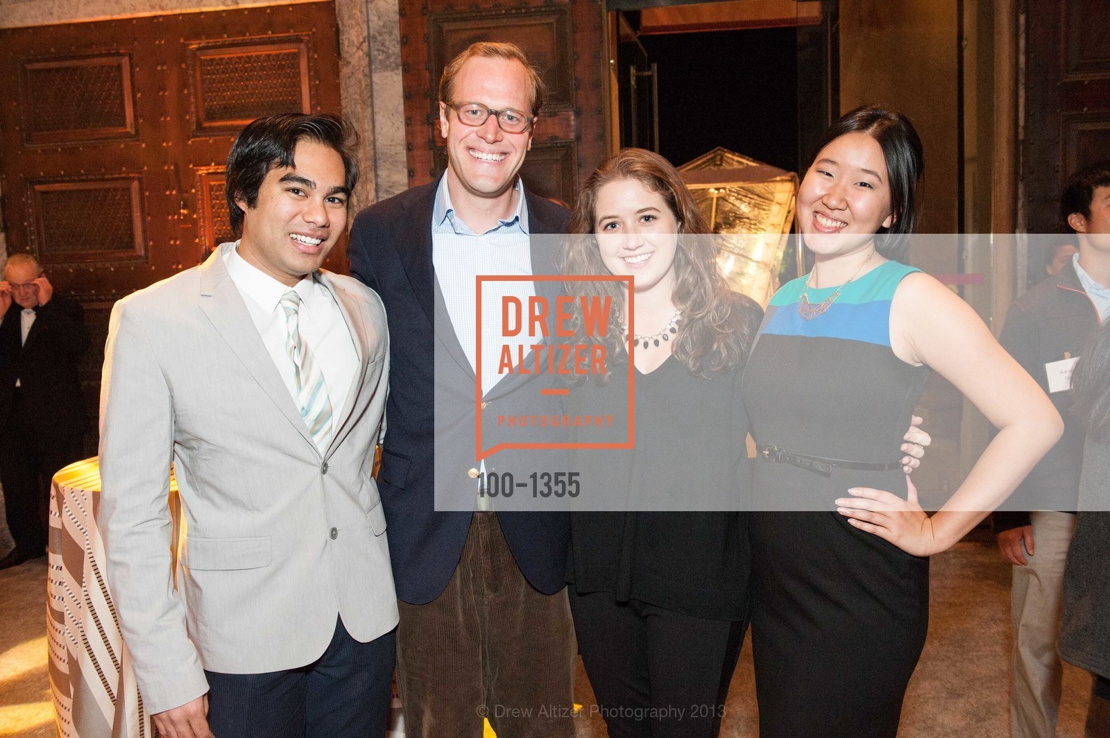 Brady Magaoay, Edward Symes, Jordan Hart, Asia Chiao, SFMOMA and Cantor Arts Center Opening Reception, Cantor Arts Center. 328 Lomita Dr, November 12th, 2013, Photo #100-1355 Brady Magaoay, Edward Symes, Jordan Hart, Asia Chiao, Photo #100-1355