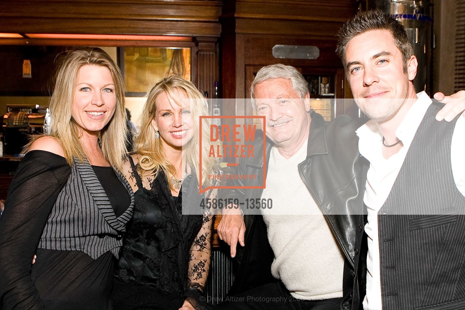 Elizabeth Ciabattari, Karen Caufield, Frank Caufield, Eoin Harrington, GENA ROWLANDS Joins GUCCI and THE FILM FOUNDATION Celebrating the Launch of Cinema Visionaries, US, April 27th, 2009, Photo #4586159-13560 Elizabeth Ciabattari, Karen Caufield, Frank Caufield, Eoin Harrington, Photo #4586159-13560