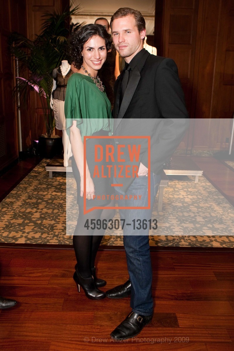 Regina Perez Montemayor, Zenon Levitsky, The BENTLY RESERVE And FATI FARMANFARMAIAN Glam It Up To Save The Coral Reefs, US, October 22nd, 2009, Photo #4596307-13613 Regina Perez Montemayor, Zenon Levitsky, Photo #4596307-13613