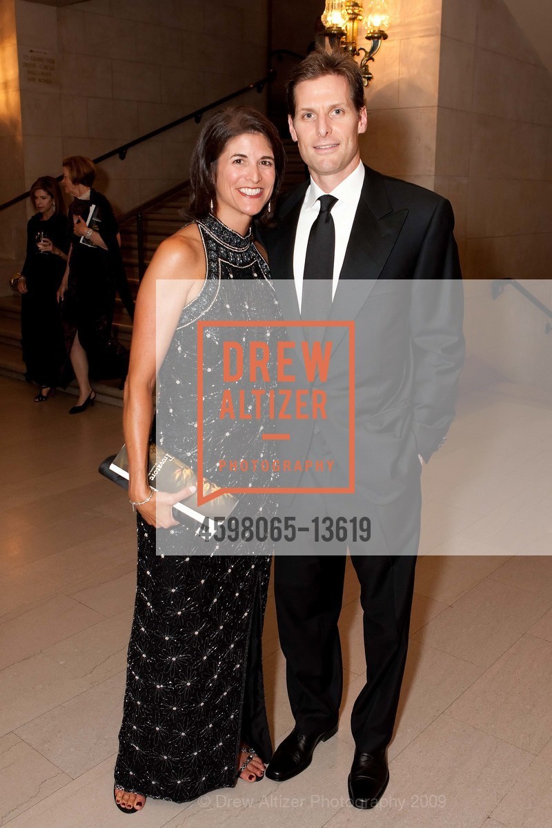 Lisa Sonsini, Matthew Sonsini, OPERA GUILD Arrivals & Intermission For The San Francisco Opera's 2009 Opening Night Gala, San Francisco War Memorial Opera House. 301 Van Ness Ave, San Francisco, CA 94102, September 11th, 2009, Photo #4598065-13619 Lisa Sonsini, Matthew Sonsini, Photo #4598065-13619