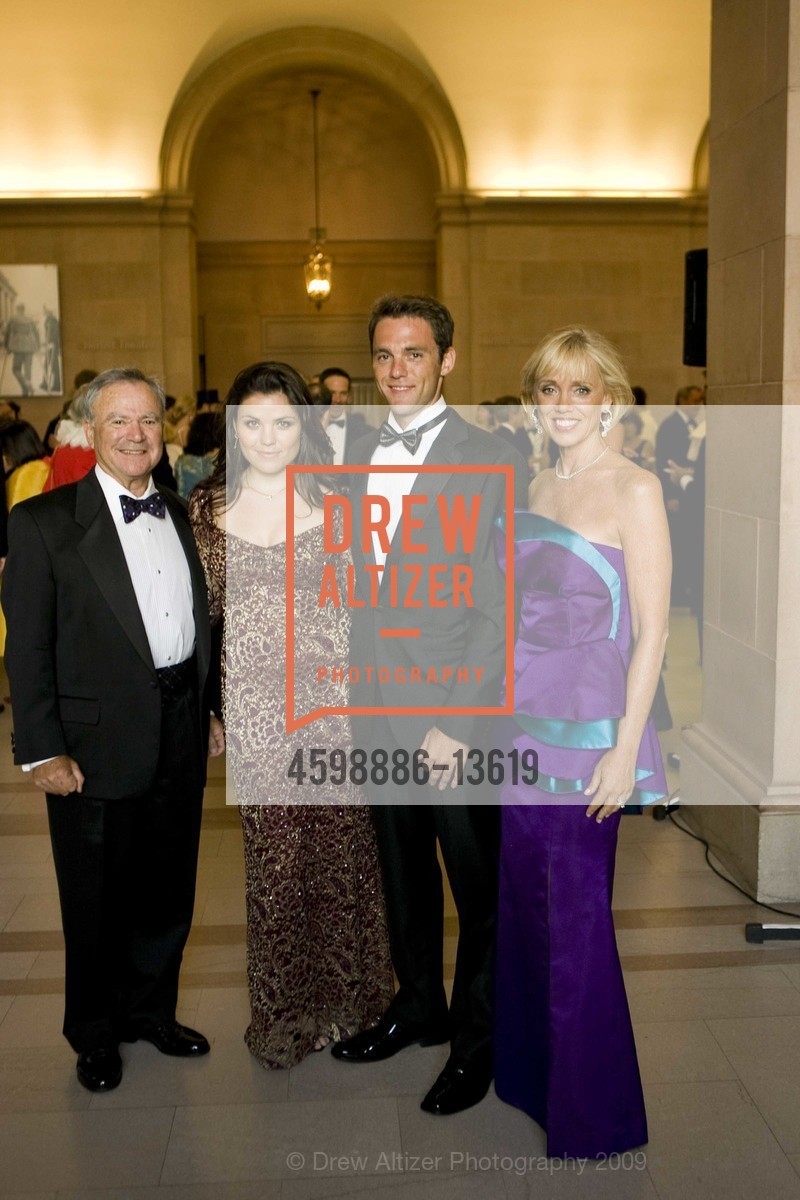 Asher Rubin, Shaina Rubin, Jacob Rubin, Diane Rubin, OPERA GUILD Arrivals & Intermission For The San Francisco Opera's 2009 Opening Night Gala, San Francisco War Memorial Opera House. 301 Van Ness Ave, San Francisco, CA 94102, September 11th, 2009, Photo #4598886-13619 Asher Rubin, Shaina Rubin, Jacob Rubin, Diane Rubin, Photo #4598886-13619