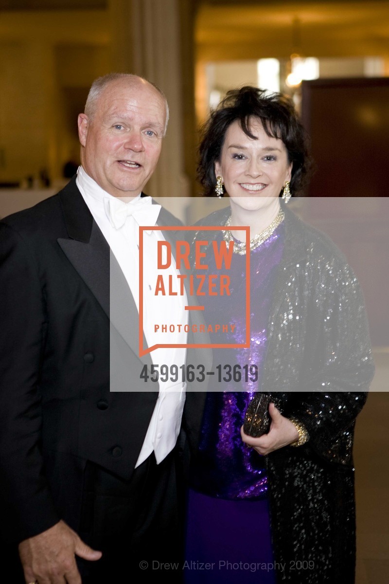 Bobby Sullivan, Elisa Stephens, OPERA GUILD Arrivals & Intermission For The San Francisco Opera's 2009 Opening Night Gala, San Francisco War Memorial Opera House. 301 Van Ness Ave, San Francisco, CA 94102, September 11th, 2009, Photo #4599163-13619 Bobby Sullivan, Elisa Stephens, Photo #4599163-13619