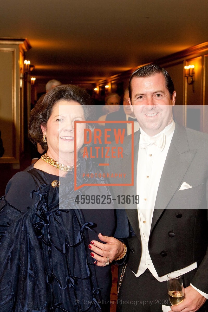 Barbara Fritz, Clayton Fritz, OPERA GUILD Arrivals & Intermission For The San Francisco Opera's 2009 Opening Night Gala, San Francisco War Memorial Opera House. 301 Van Ness Ave, San Francisco, CA 94102, September 11th, 2009, Photo #4599625-13619 Barbara Fritz, Clayton Fritz, Photo #4599625-13619