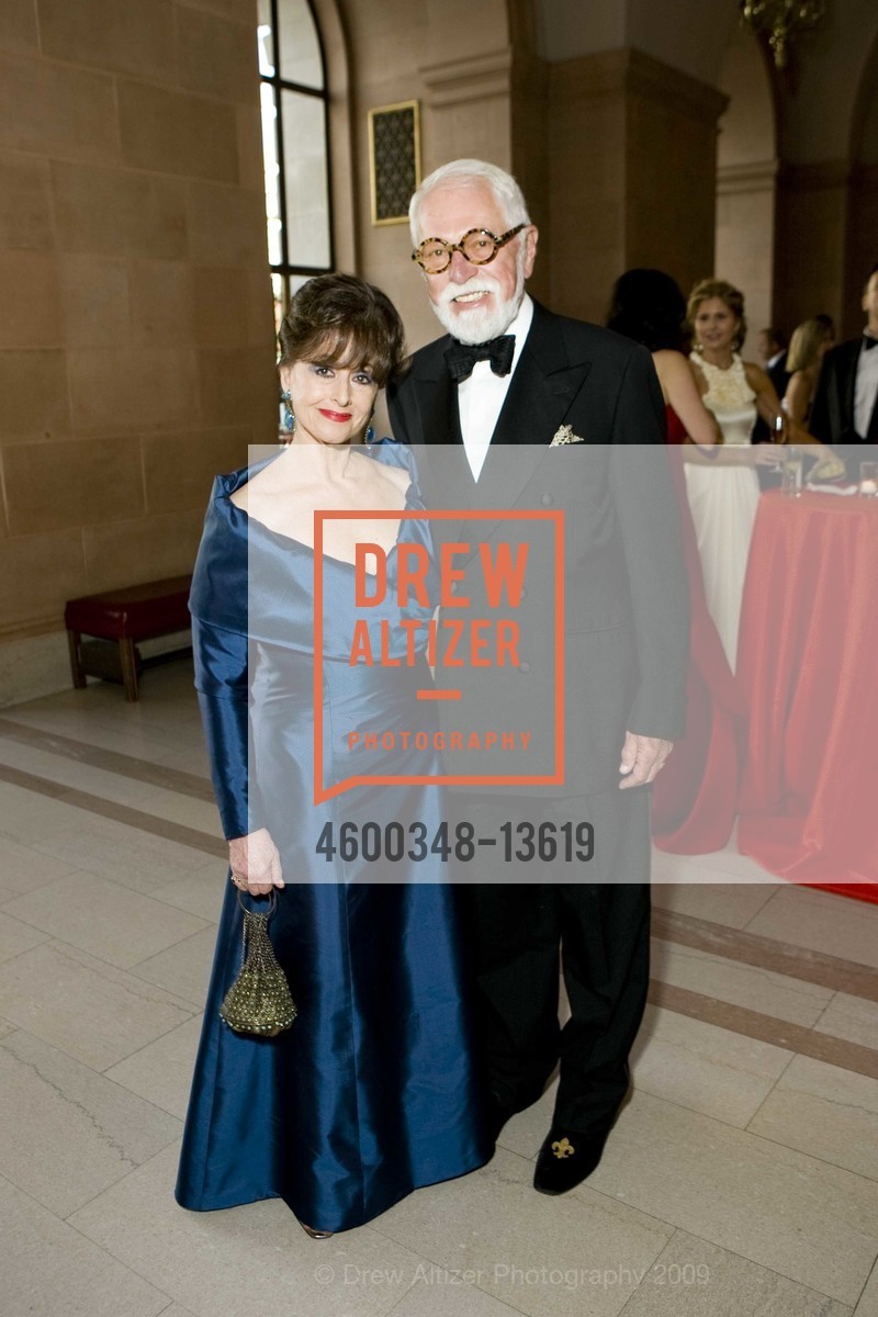Marcia Hill, Lewis Sykes, OPERA GUILD Arrivals & Intermission For The San Francisco Opera's 2009 Opening Night Gala, San Francisco War Memorial Opera House. 301 Van Ness Ave, San Francisco, CA 94102, September 11th, 2009, Photo #4600348-13619 Marcia Hill, Lewis Sykes, Photo #4600348-13619