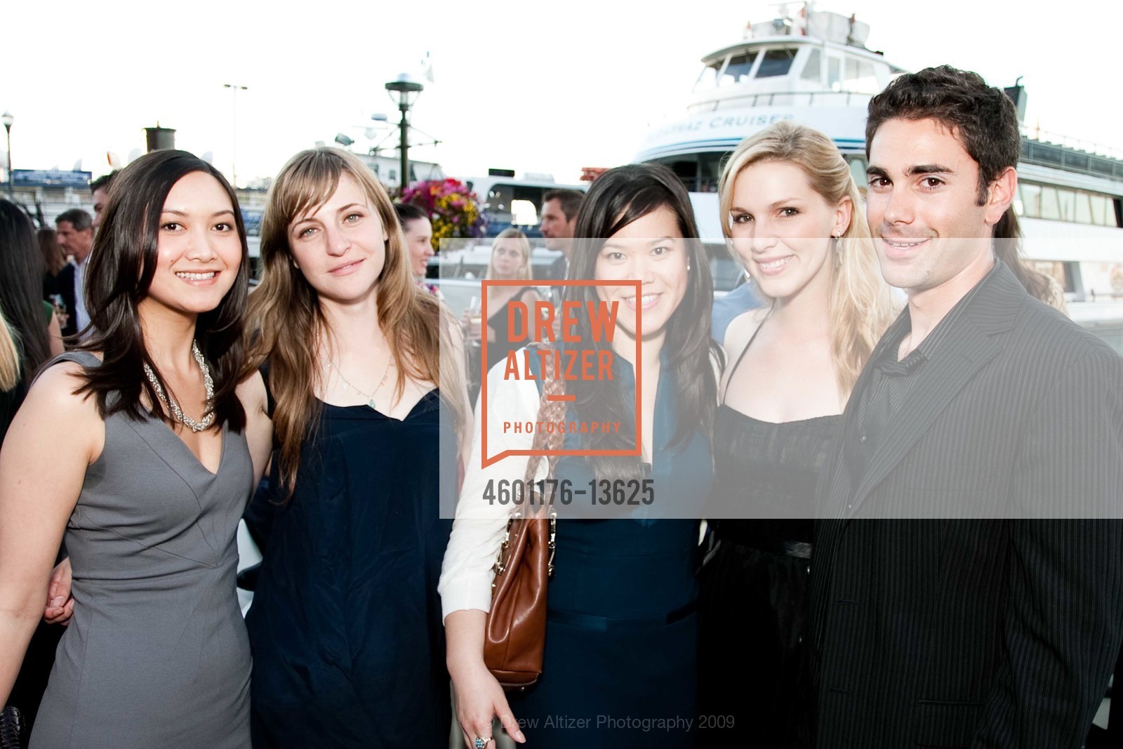 Natalie Bouarabong, Lily Lynch, Carolyn Lai, Sarah Janzen, Daniel Dendrove, Photo #4601176-13625