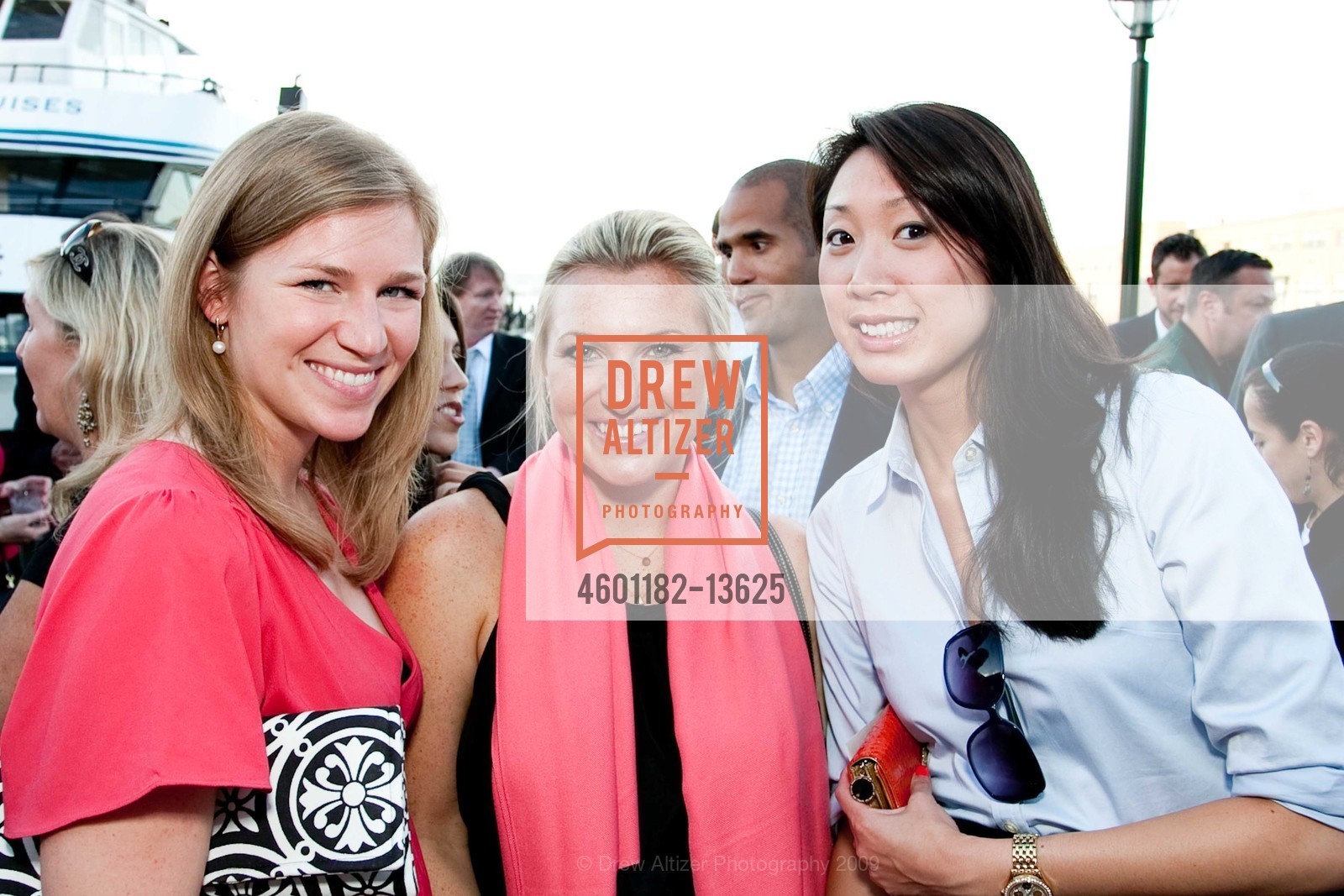Sarah Perelli-Minetti, Caroline Pham, Opening Night Gala Symphonix Dinner Launch, US, August 12th, 2009, Photo #4601182-13625 Sarah Perelli-Minetti, Caroline Pham, Photo #4601182-13625