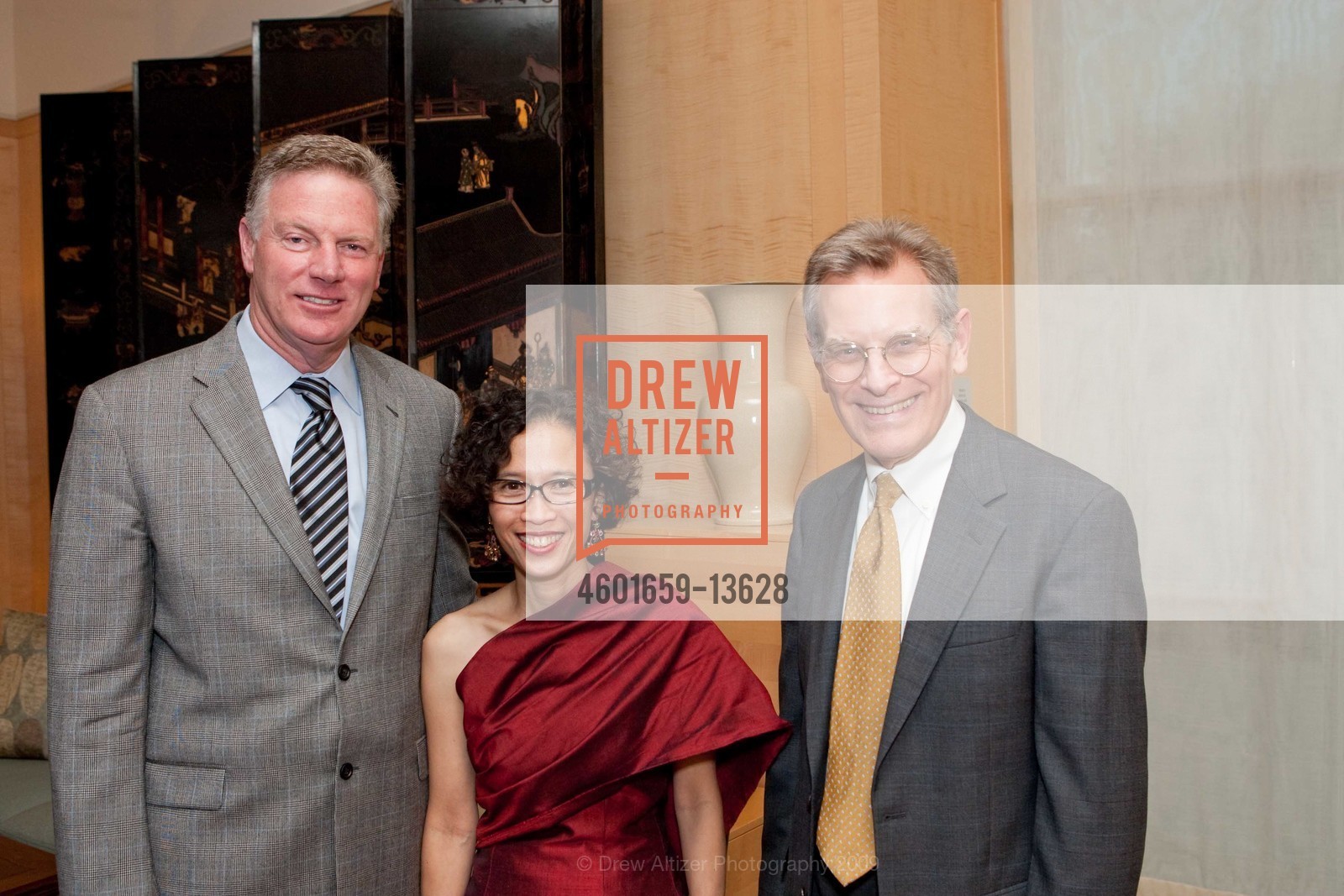 Ed Henry, Pat Chirapravati, Forest McGill, THE ASIAN ART MUSEUM Celebates The Opening Of EMERALD CITIES Exhibit, US, October 22nd, 2009, Photo #4601659-13628 Ed Henry, Pat Chirapravati, Forest McGill, Photo #4601659-13628