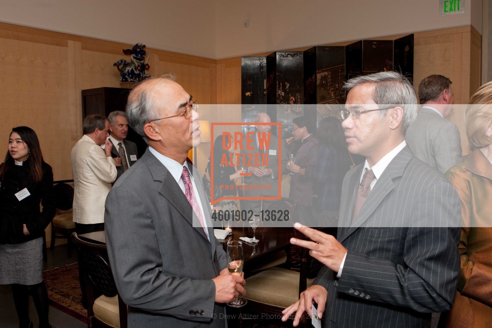 The Honorable Bon-woo Koo, The Honorable Damrong Kraikruan, Photo #4601902-13628