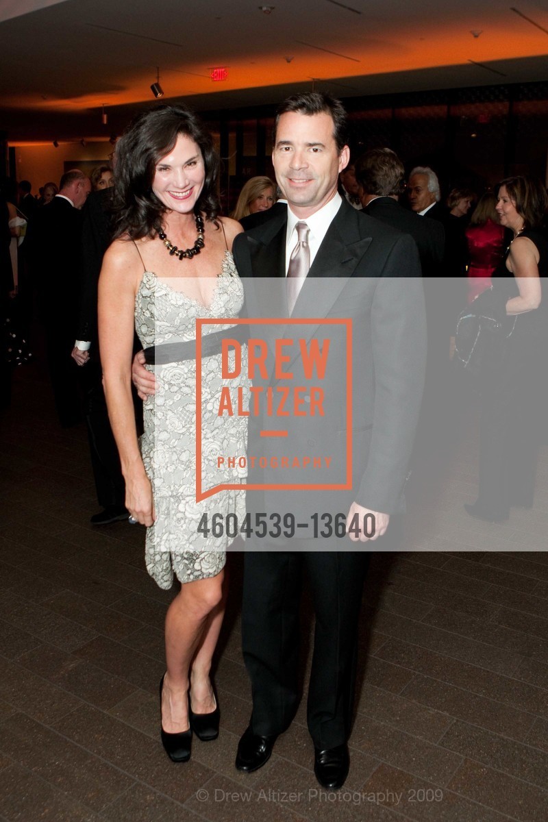 Lisa Alexander, Paul Touw, KING TUT EXHIBITION Opening Donors Gala, US, June 25th, 2009, Photo #4604539-13640 Lisa Alexander, Paul Touw, Photo #4604539-13640