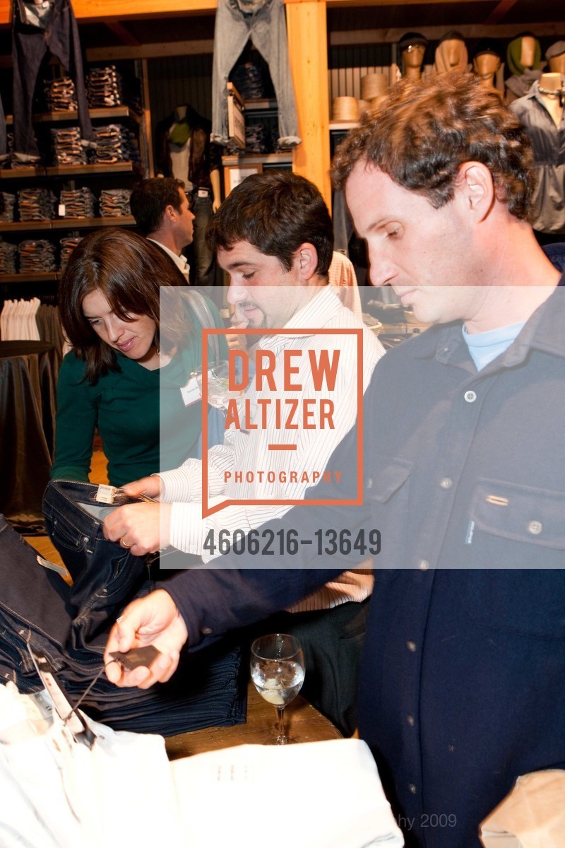 Sacha Steinberger, Joshua Steinberger, Ari Lurie, Levi Strauss & Co. celebrates the launch of a new partnership with Goodwill, US, October 22nd, 2009, Photo #4606216-13649 Sacha Steinberger, Joshua Steinberger, Ari Lurie, Photo #4606216-13649