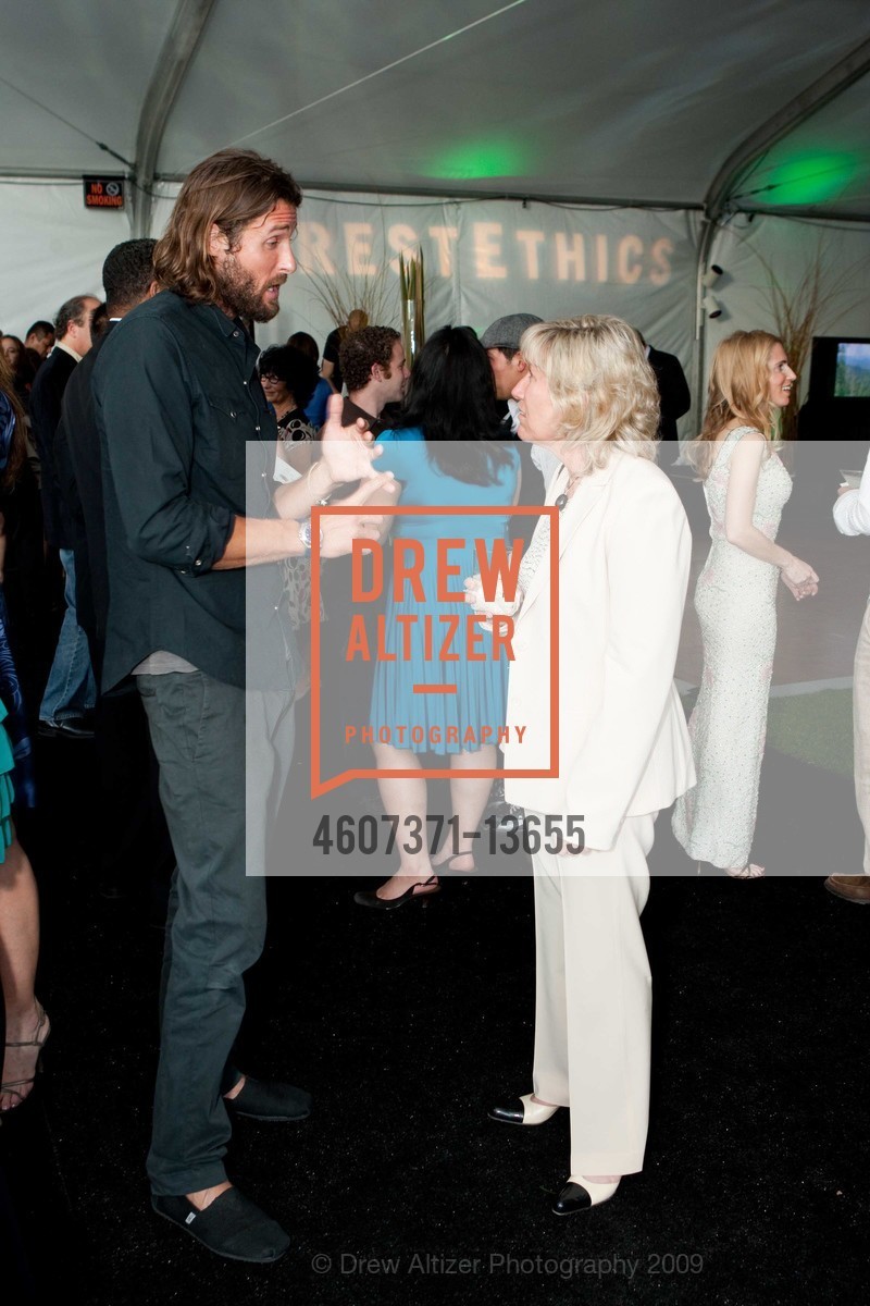 David de Rothschild, Bonnie Nixon, ForestEthics 100 Million Trees Party, US, September 13th, 2009, Photo #4607371-13655 David de Rothschild, Bonnie Nixon, Photo #4607371-13655