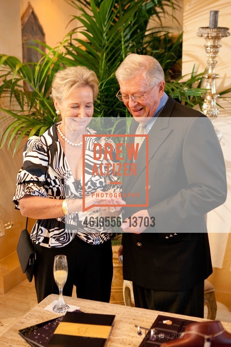 Dorothy Jeffries, Brad Jeffries, Maria Manetti Farrow and BOUCHERON Host the San Francisco Opera, US, August 26th, 2009, Photo #4619556-13703 Dorothy Jeffries, Brad Jeffries, Photo #4619556-13703