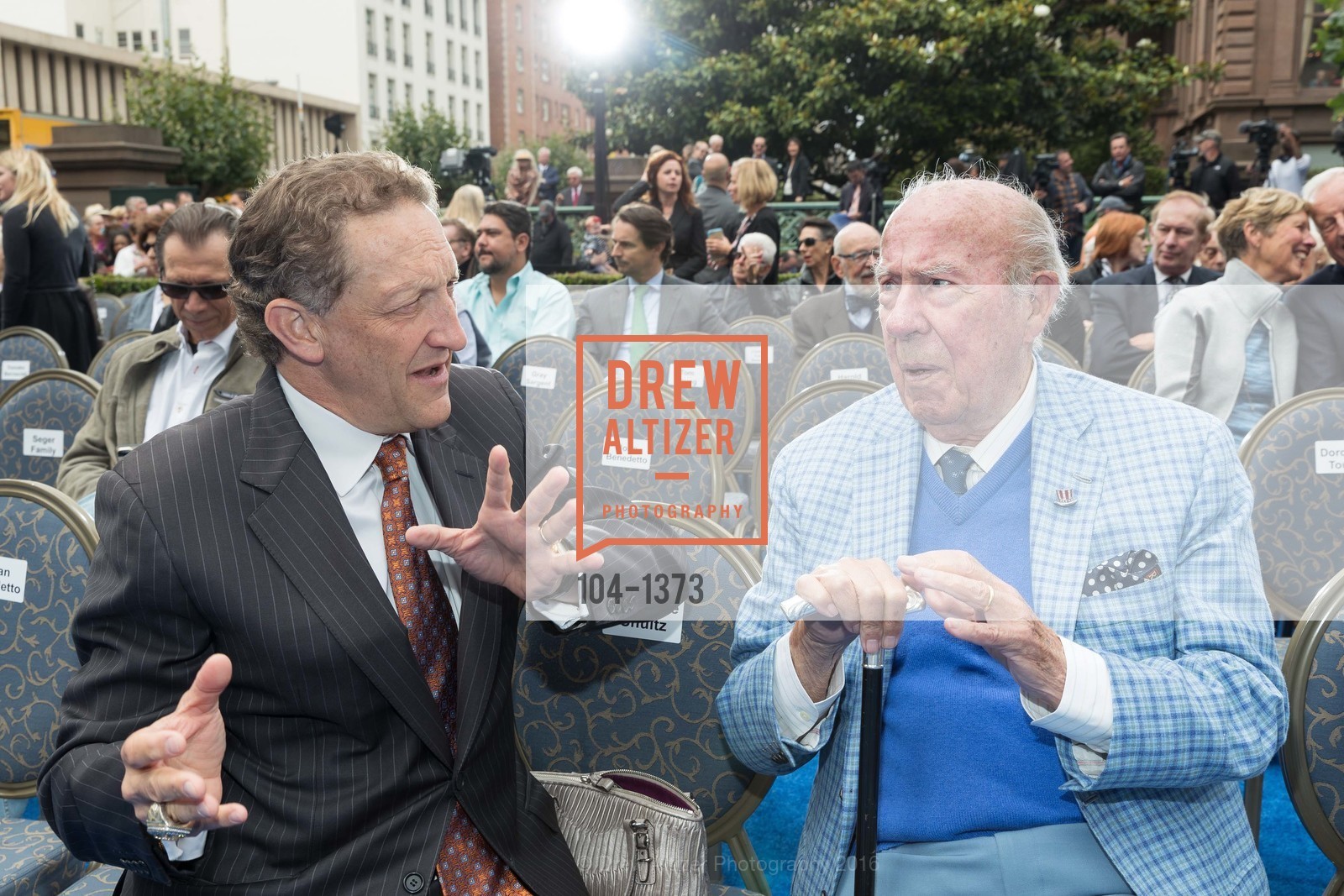 Larry Baer, George Shultz, Photo #104-1373