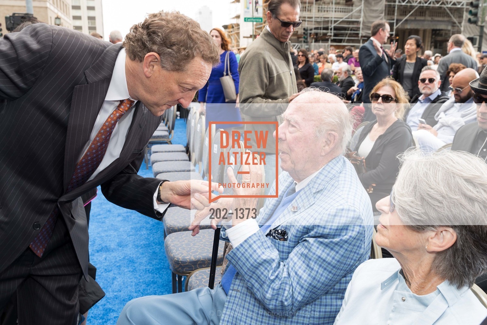 Larry Baer, George Shultz, Photo #202-1373