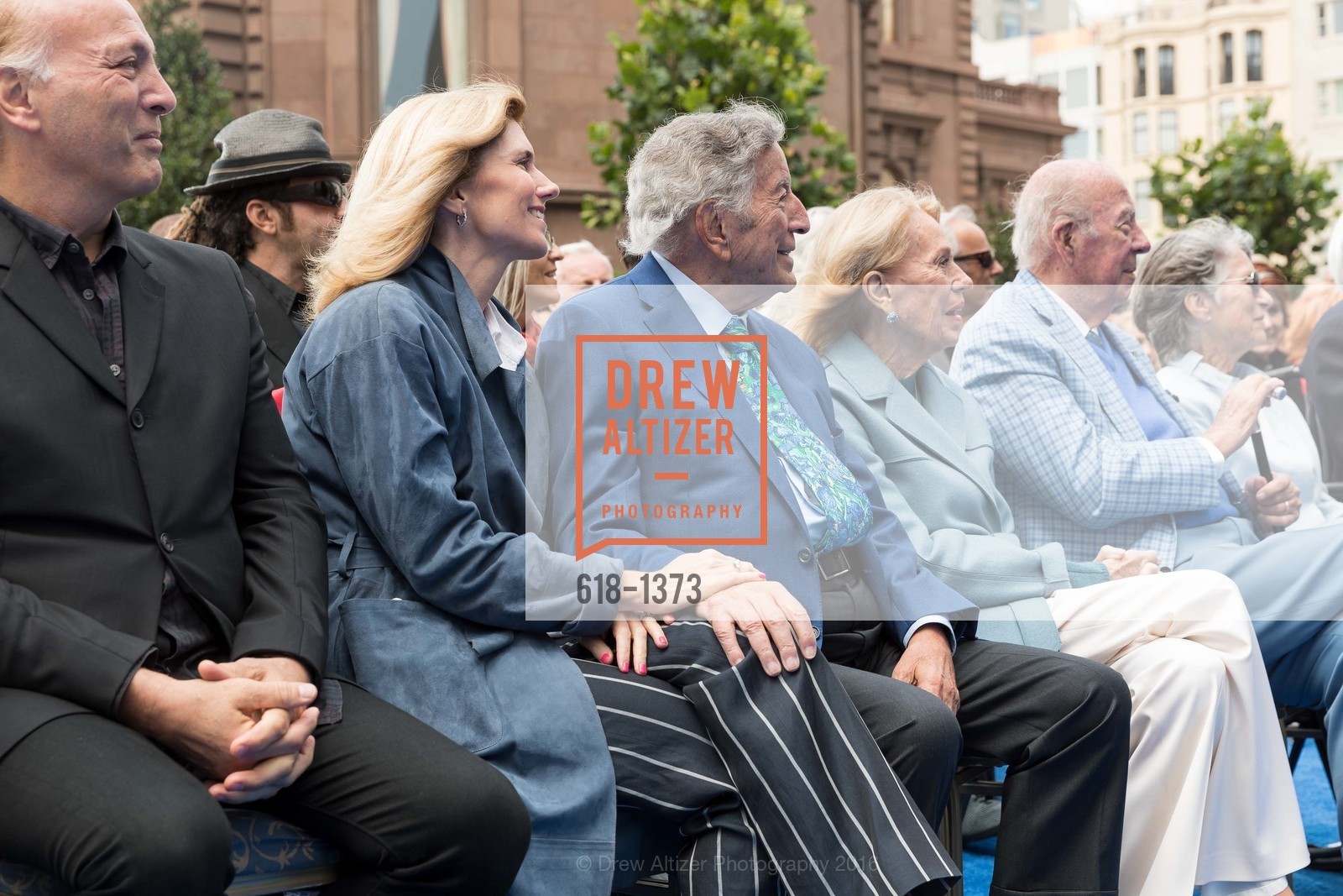 Danny Bennett, Susan Benedetto, Tony Bennett, Charlotte Shultz, George Shultz, Photo #618-1373