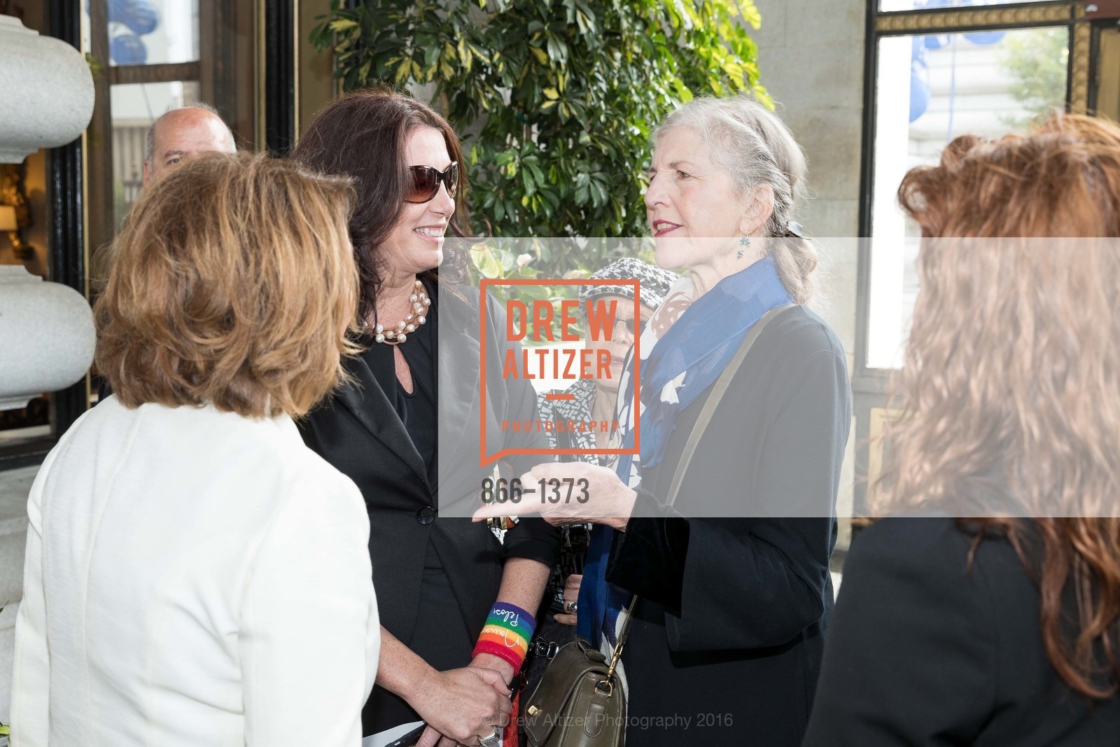 Leah Garchik, Public Dedication & Unveiling for Tony Bennett Commemorative Statue, Fairmont, August 19th, 2016, Photo #866-1373 Leah Garchik, Photo #866-1373