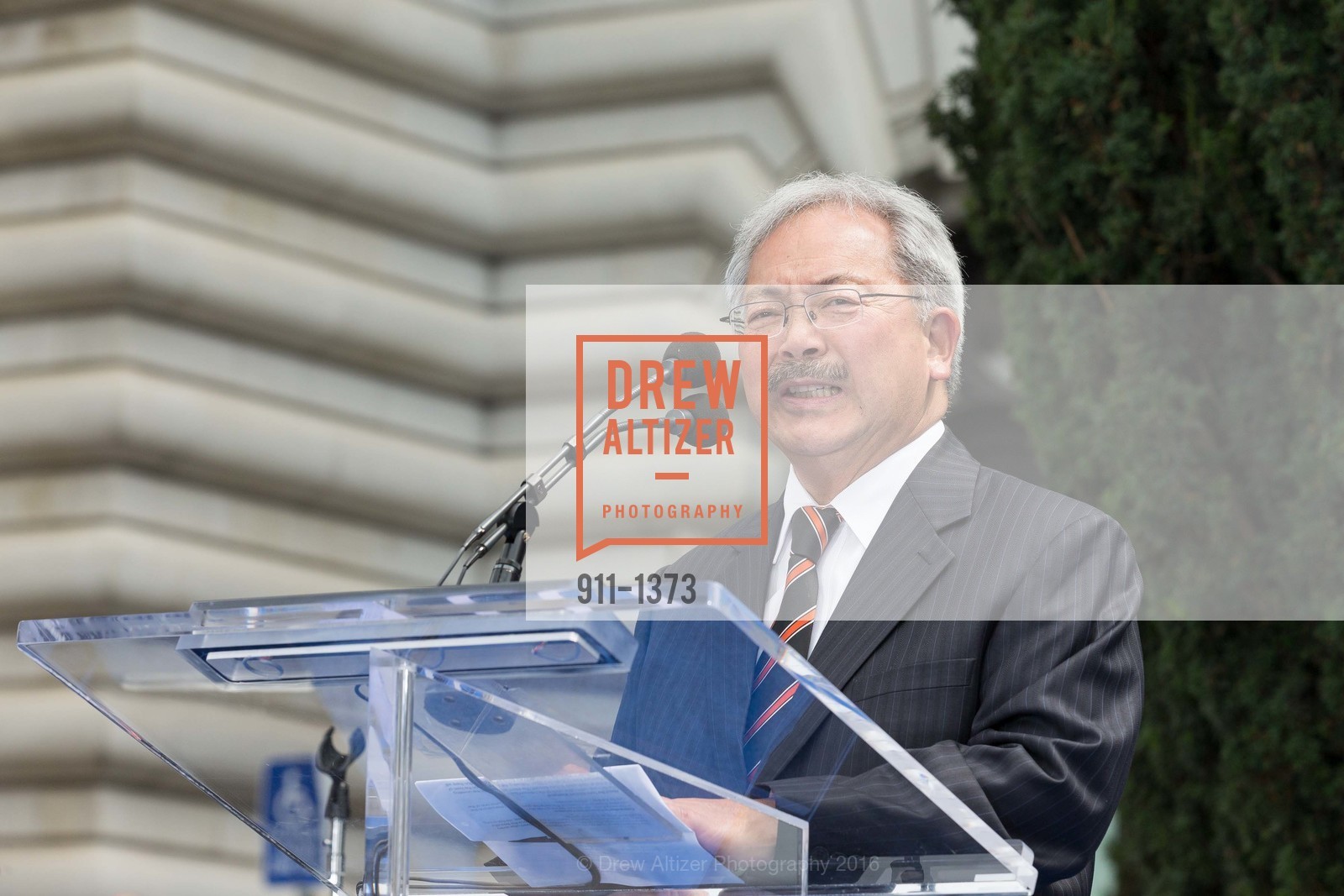 Ed Lee, Public Dedication & Unveiling for Tony Bennett Commemorative Statue, Fairmont, December 12th, 2017, Photo #911-1373 Ed Lee, Photo #911-1373