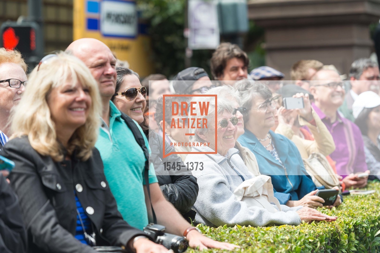 Atmosphere, Public Dedication & Unveiling for Tony Bennett Commemorative Statue, Fairmont, August 19th, 2016, Photo #1545-1373 Atmosphere, Photo #1545-1373