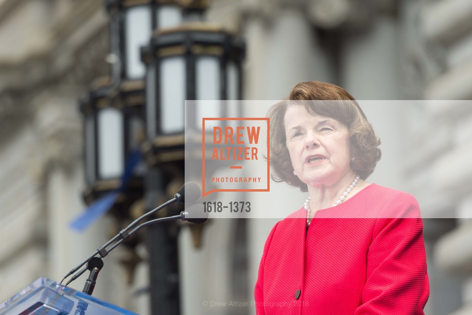 Dianne Feinstein, Photo #1618-1373