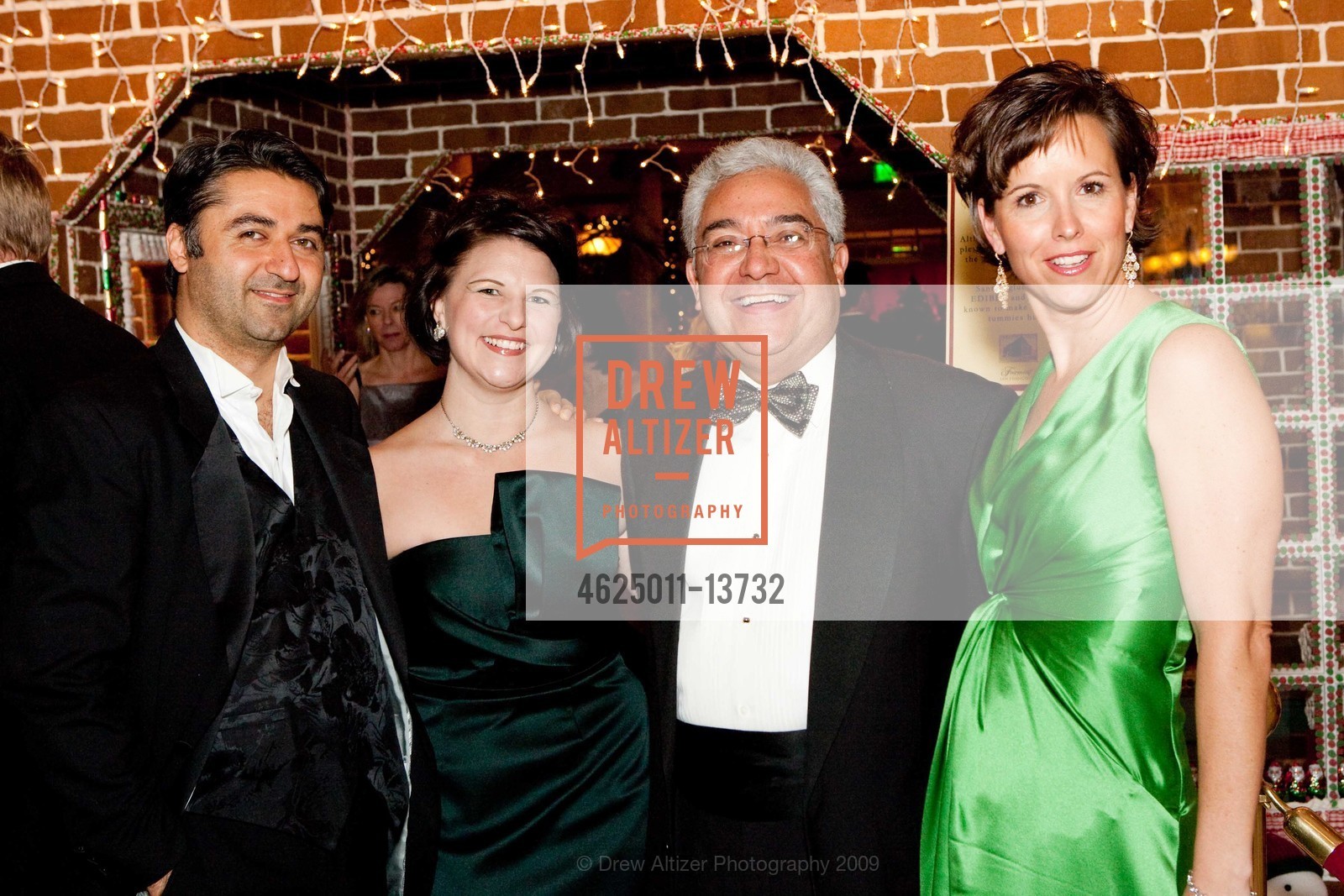 Hooman Khalili, Bridgette Hart, Leo Martinez, Kate Smith, Holiday Hob Nob on Nob Hill, US, December 2nd, 2009, Photo #4625011-13732 Hooman Khalili, Bridgette Hart, Leo Martinez, Kate Smith, Photo #4625011-13732