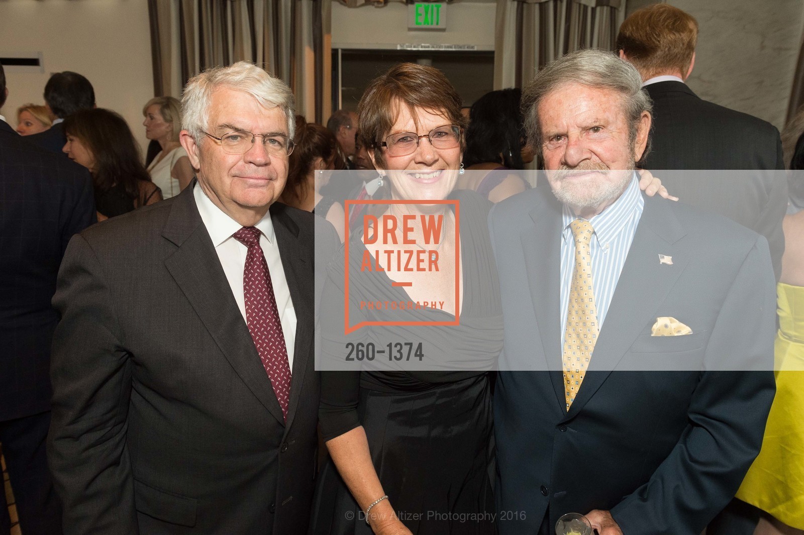 John Taylor, Elin Taylor, Tad Taube, Tony Bennett Benefit Dinner and Concert, Fairmont, Venetian Room, August 20th, 2016, Photo #260-1374 John Taylor, Elin Taylor, Tad Taube, Photo #260-1374