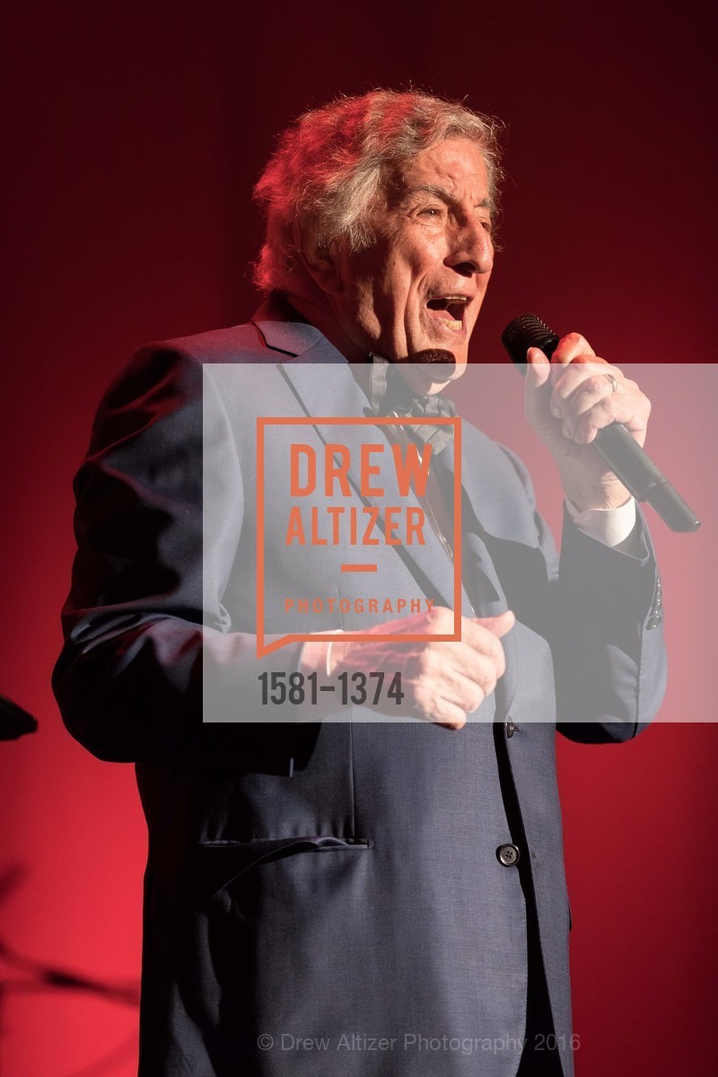 Tony Bennett, Tony Bennett Benefit Dinner and Concert, Fairmont, Venetian Room, August 20th, 2016, Photo #1581-1374 Tony Bennett, Photo #1581-1374