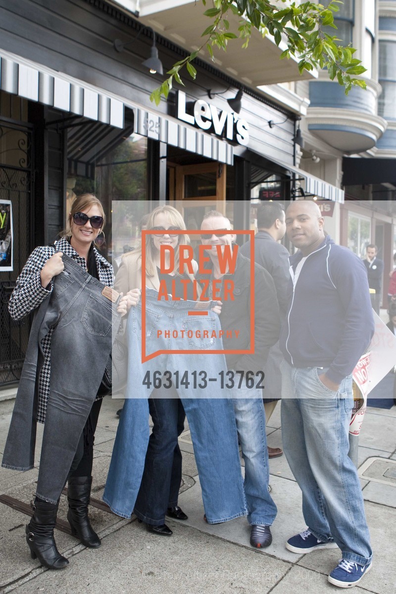 JENNIFER SIEBEL NEWSOM and LEVI's on CASTRO STREET Support Jeans Exchange Drive for Goodwill Industries, US, May 2nd, 2009, Photo #4631413-13762 Photo #4631413-13762