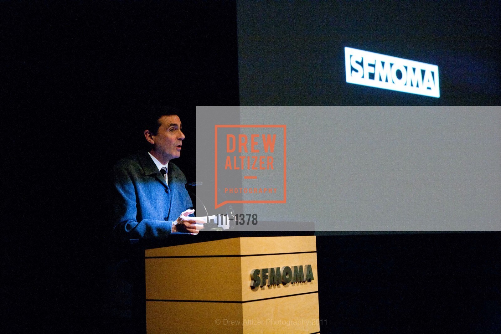 Neal Benezra, Photo #111-1378