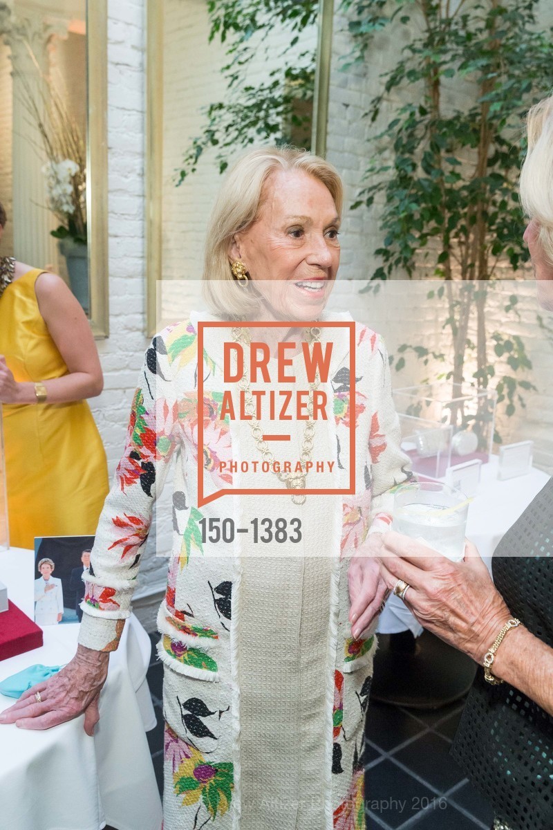 Charlotte Shultz, Christie's Reagan Reception SF, Villa Taverna, August 22nd, 2016, Photo #150-1383 Charlotte Shultz, Photo #150-1383