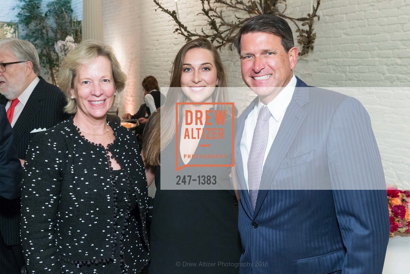 Lynn Poole, Sara Poole, Edward Poole, Christie's Reagan Reception SF, Villa Taverna, August 22nd, 2016, Photo #247-1383 Lynn Poole, Sara Poole, Edward Poole, Photo #247-1383