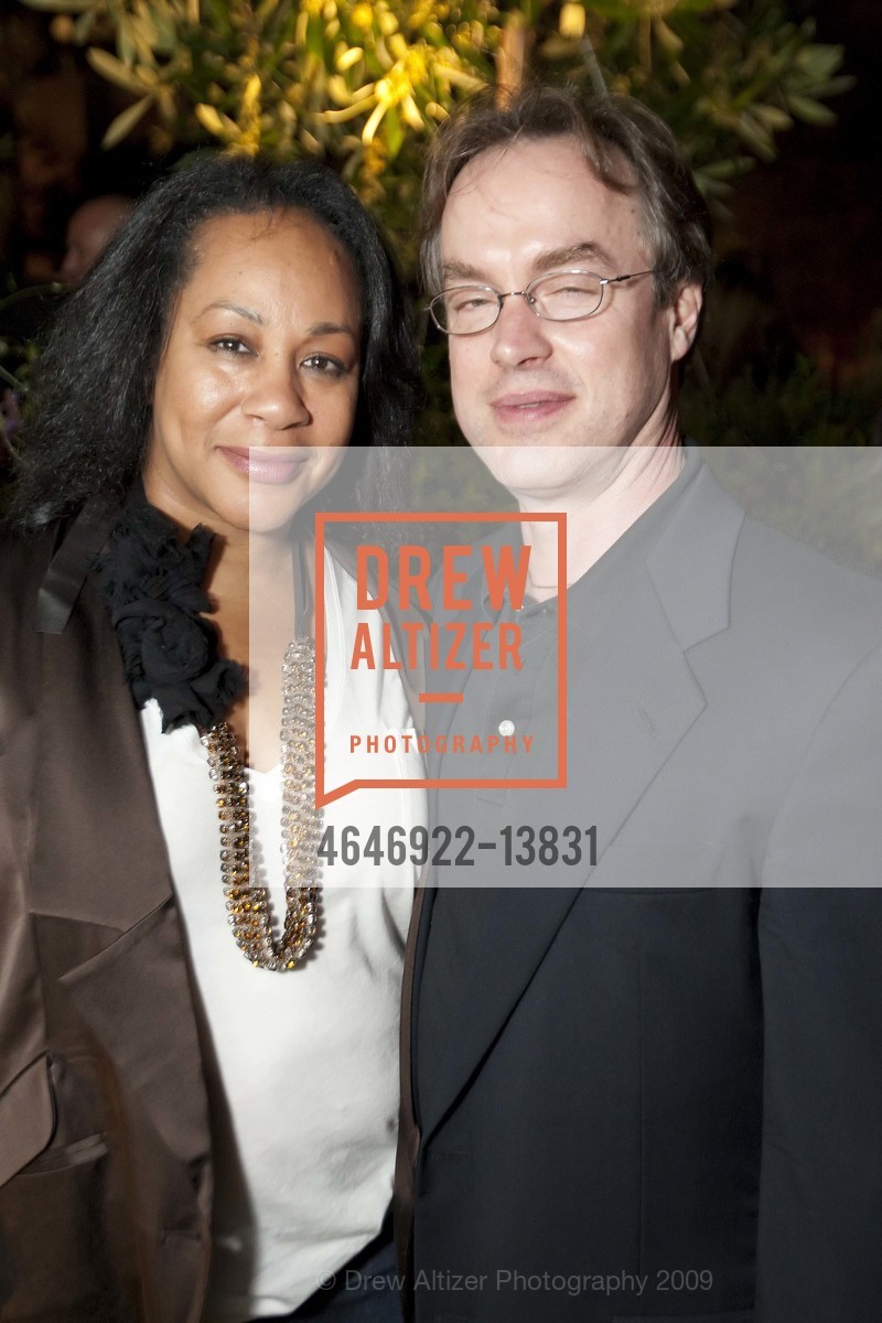 Diane Jones Lowrey, Paul Lowrey, LEVI'S Party In Honor of www.GiveThemHopeNow.org, US, September 16th, 2009, Photo #4646922-13831 Diane Jones Lowrey, Paul Lowrey, Photo #4646922-13831