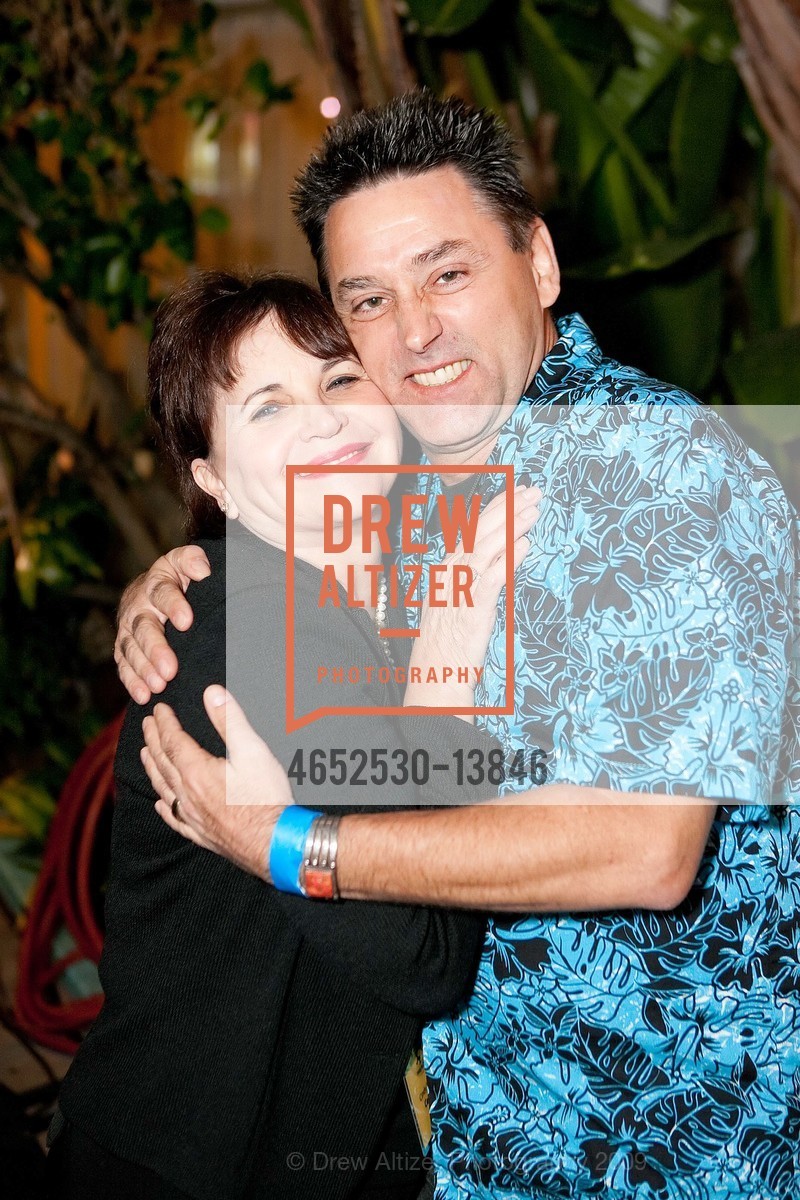 Cindy Williams, Brother Kelly Cullen, CELEBRITY POOL TOSS Benefiting The Tenderloin Neighborhood Development Corporation, US, October 6th, 2009, Photo #4652530-13846 Cindy Williams, Brother Kelly Cullen, Photo #4652530-13846
