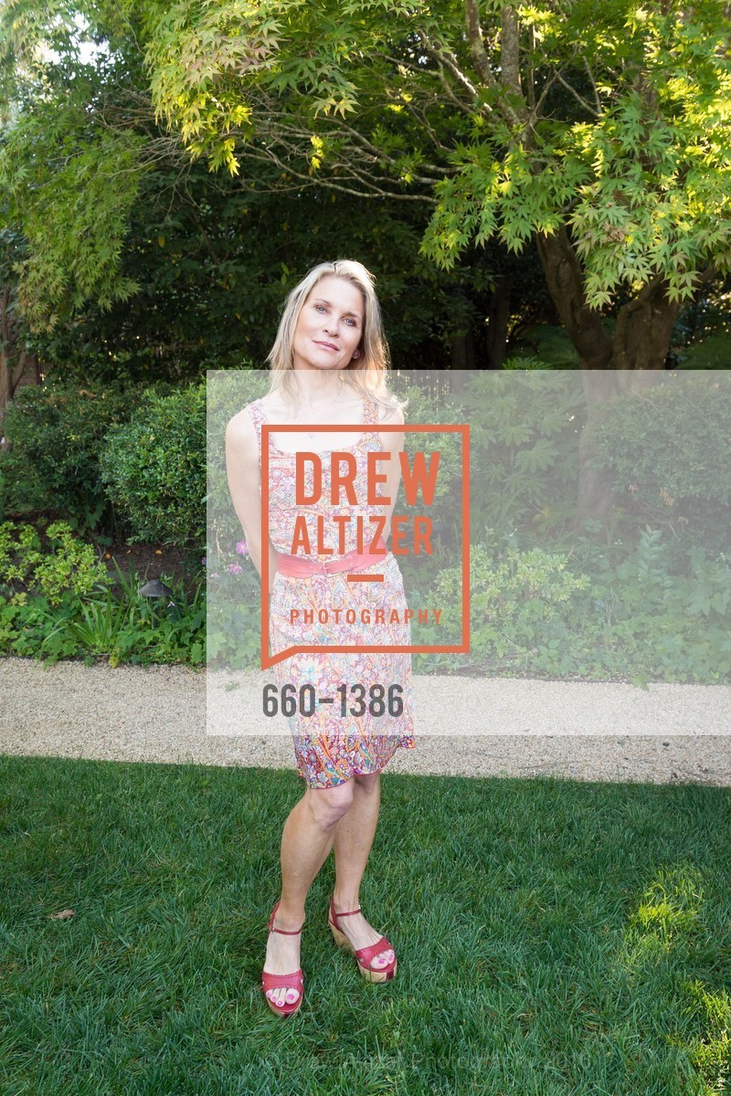 Gwynned Vitello, Auxiliary of Court Appointed Special Advocates (CASA) of San Mateo County Annual Garden Party, Private Garden in Hillsborough. 125 El Cerrito Avenue, August 28th, 2016, Photo #660-1386 Gwynned Vitello, Photo #660-1386