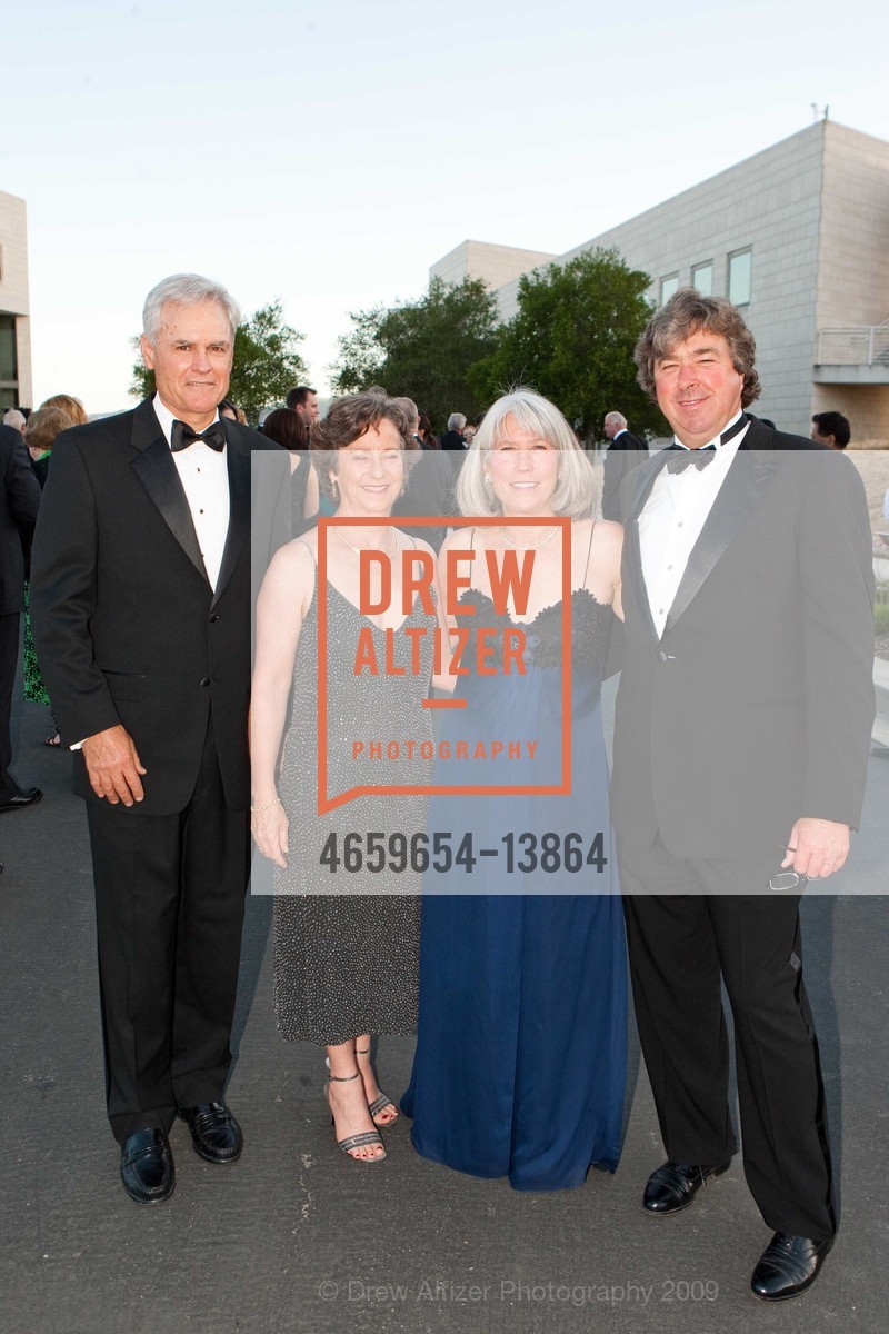 Tony Lilly, Nancy Lilly, Sandy Donnell, The Buck Institute's CRYSTAL BALL, US, May 17th, 2009, Photo #4659654-13864 Tony Lilly, Nancy Lilly, Sandy Donnell, Photo #4659654-13864