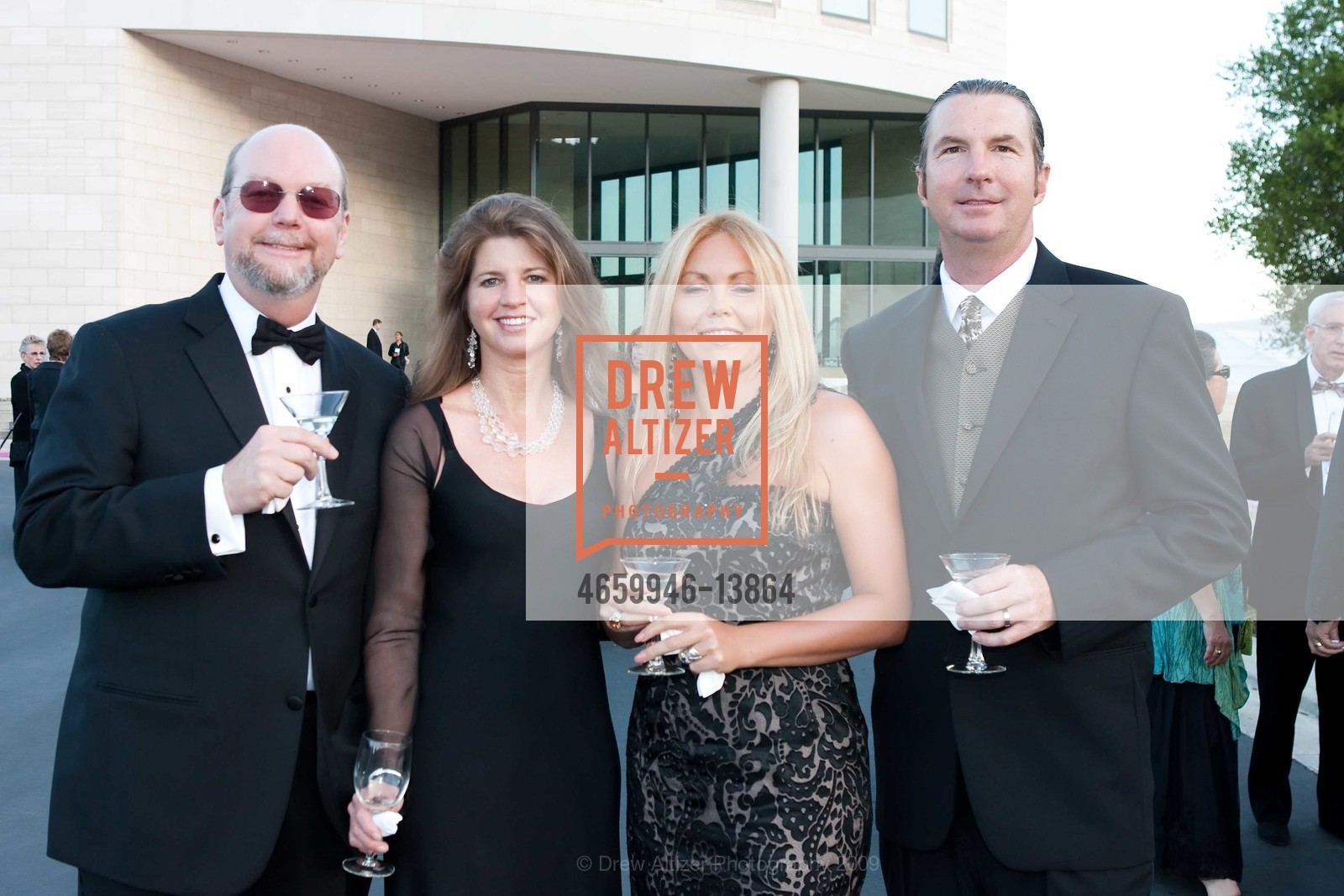 Dewey Reid, Cindy Reid, Victoria Lunyak, David Linton, The Buck Institute's CRYSTAL BALL, US, May 17th, 2009, Photo #4659946-13864 Dewey Reid, Cindy Reid, Victoria Lunyak, David Linton, Photo #4659946-13864