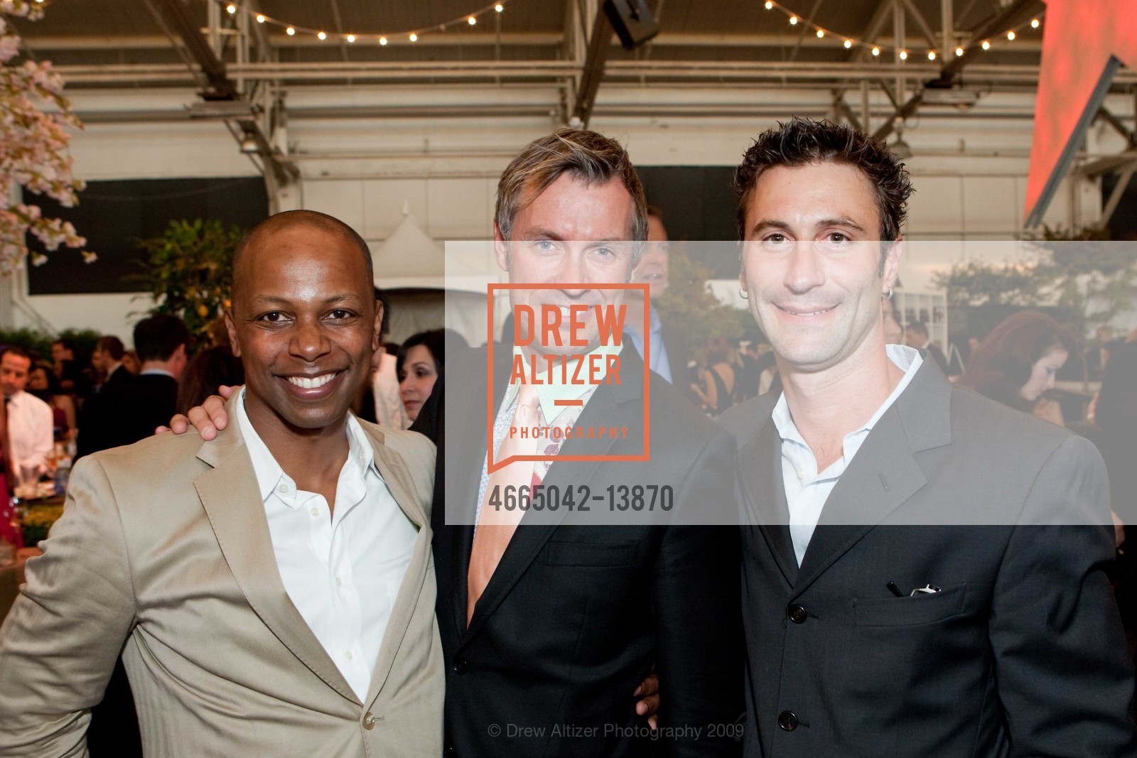 Sean Saunders, David Mast, Frank Davi, Macy's Passport 2009, US, September 18th, 2009, Photo #4665042-13870 Sean Saunders, David Mast, Frank Davi, Photo #4665042-13870