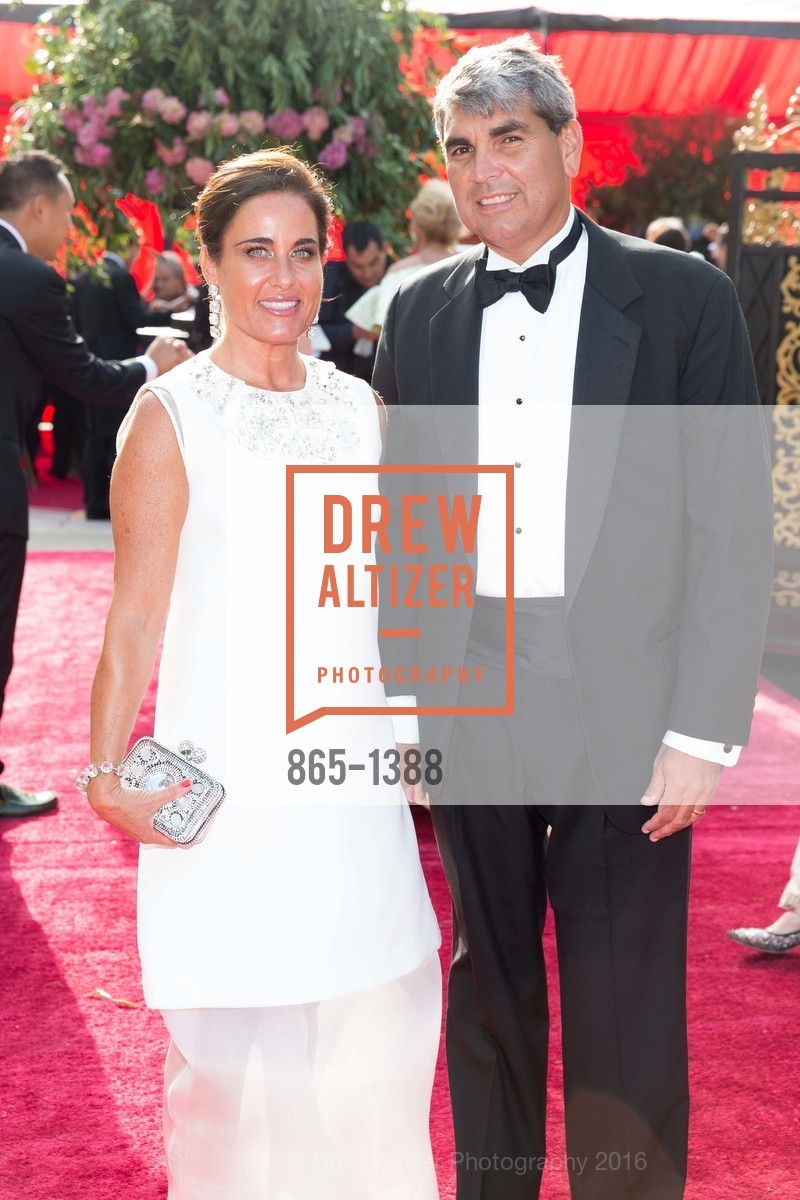 Natalia Urrutia-Hernandez, Israel Hernandez, Opera Ball 2016: La Revolution et L’Amour, War Memorial Opera House, September 9th, 2016, Photo #865-1388 Natalia Urrutia-Hernandez, Israel Hernandez, Photo #865-1388